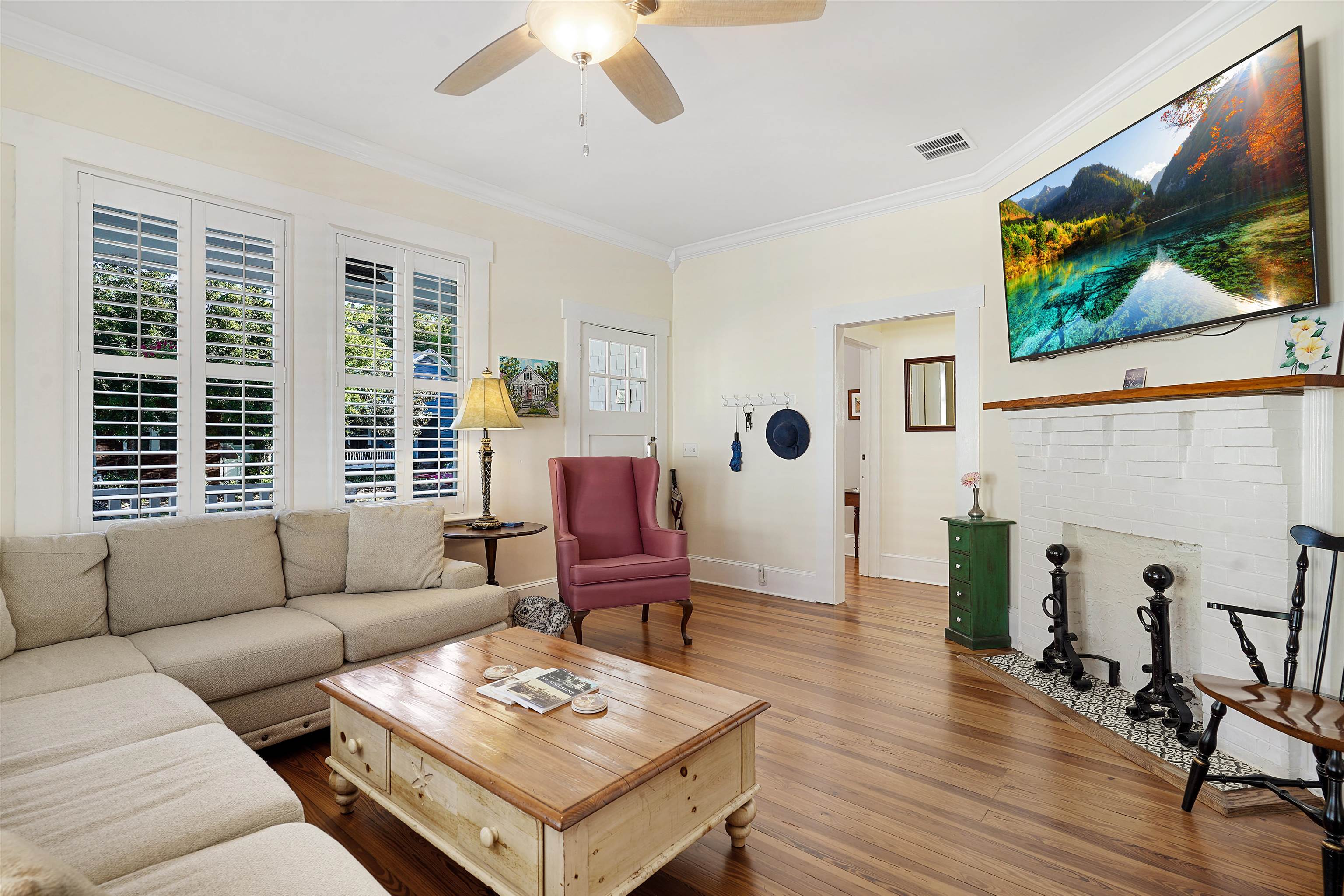 Image 3 of 36 For 42 Rohde Ave