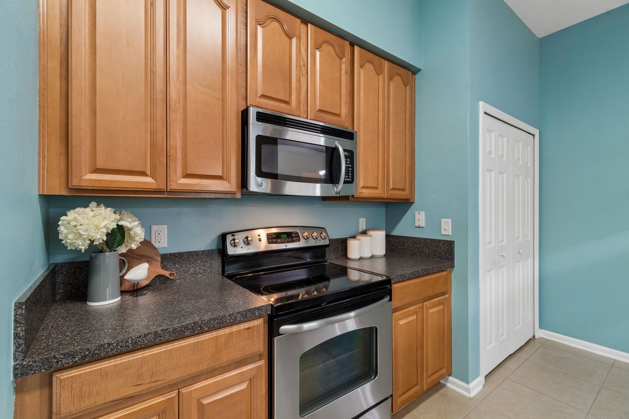 Image 17 of 66 For 619 Golden Lake Loop