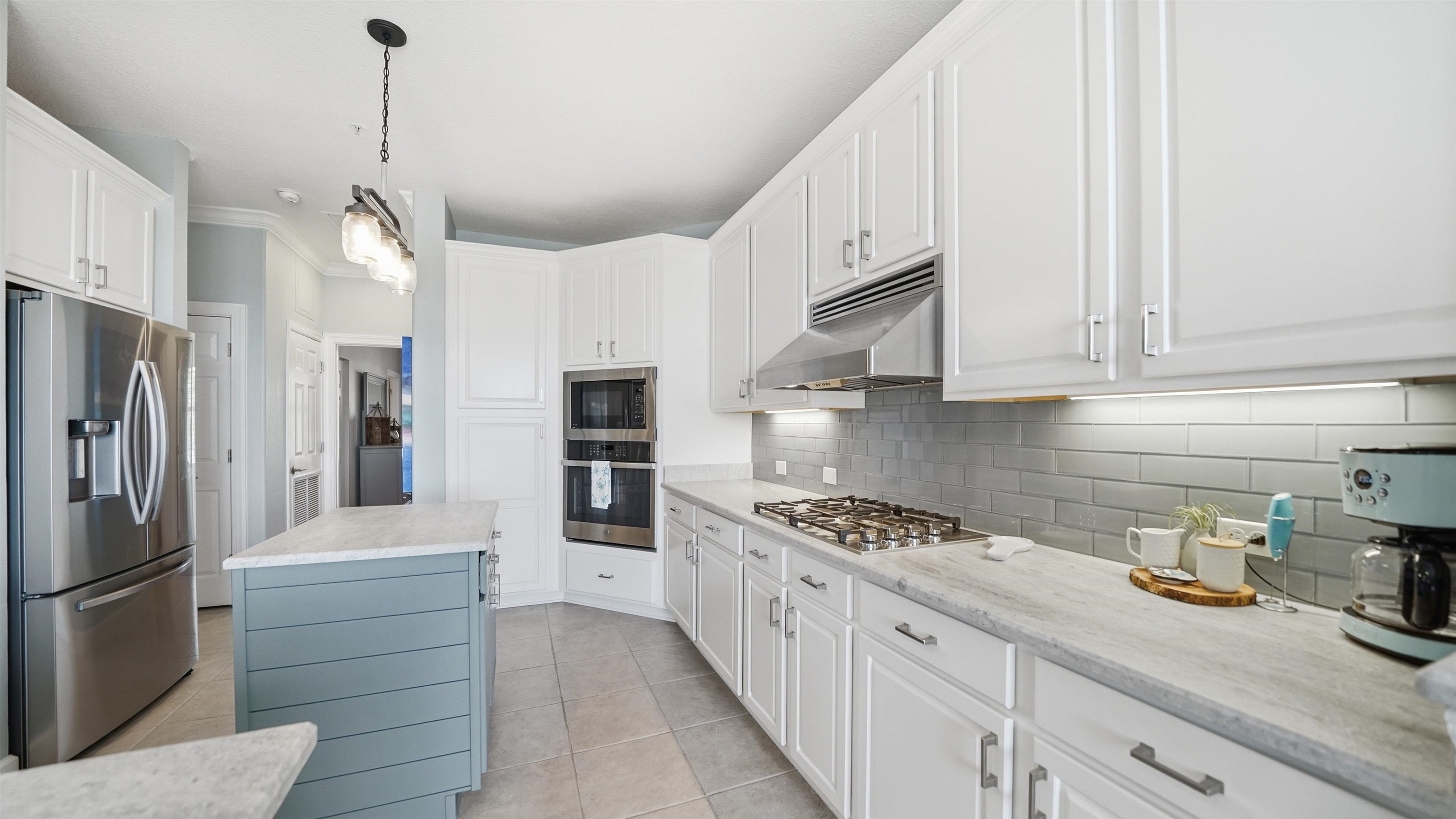 Image 22 of 63 For 415 Ocean Grande Dr N 302
