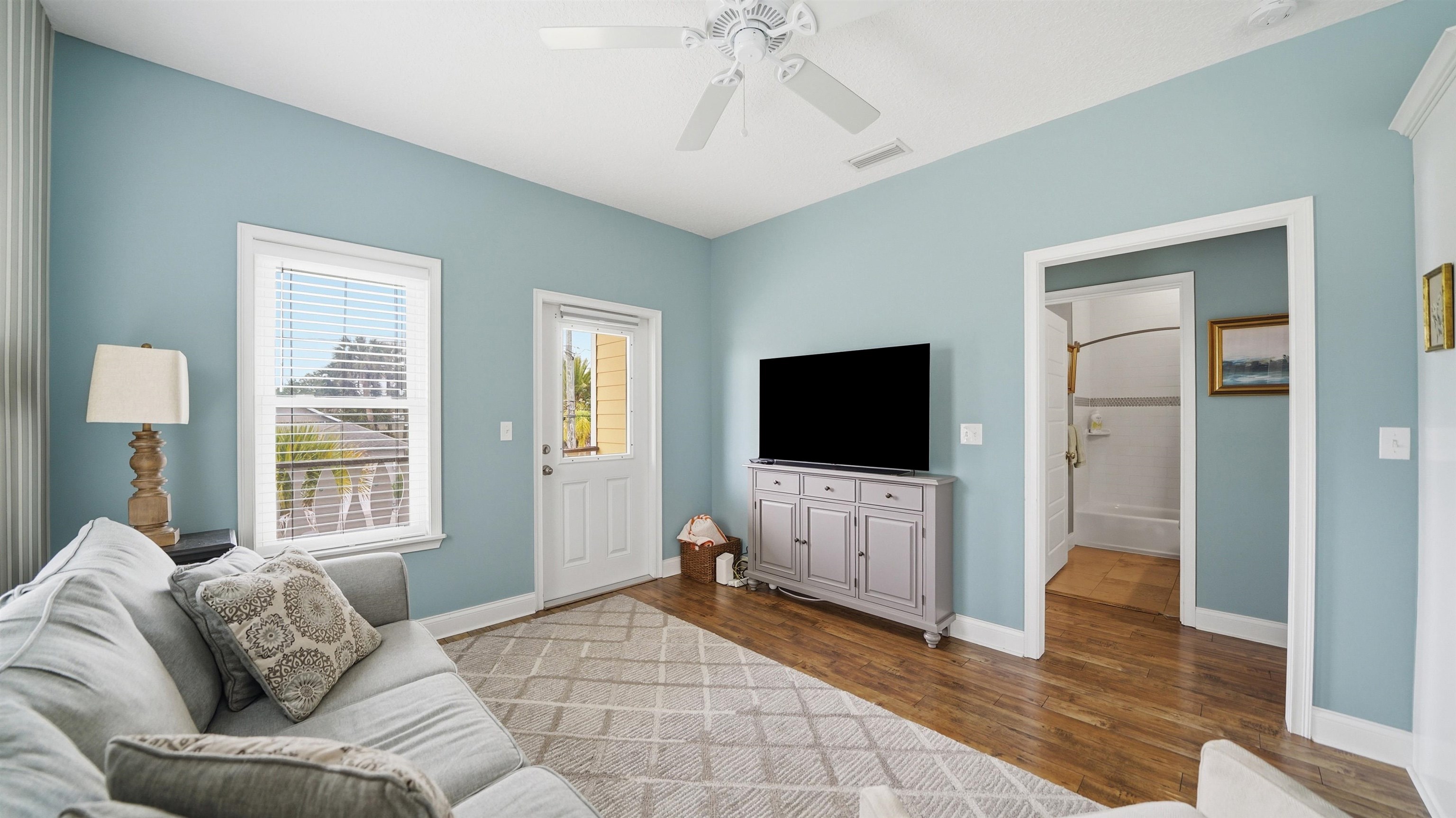 Image 12 of 94 For 251 Riberia St