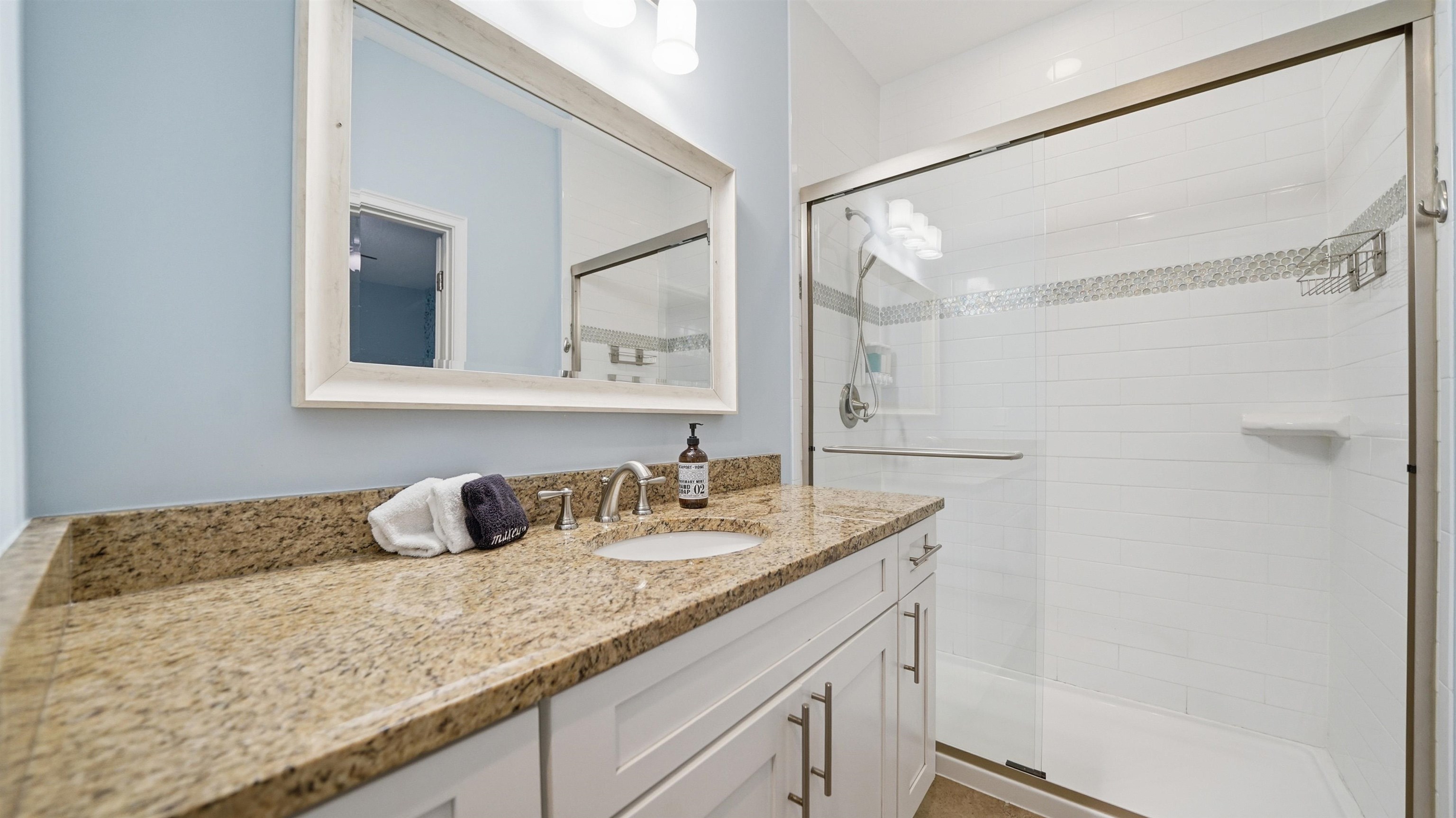 Image 19 of 94 For 251 Riberia St