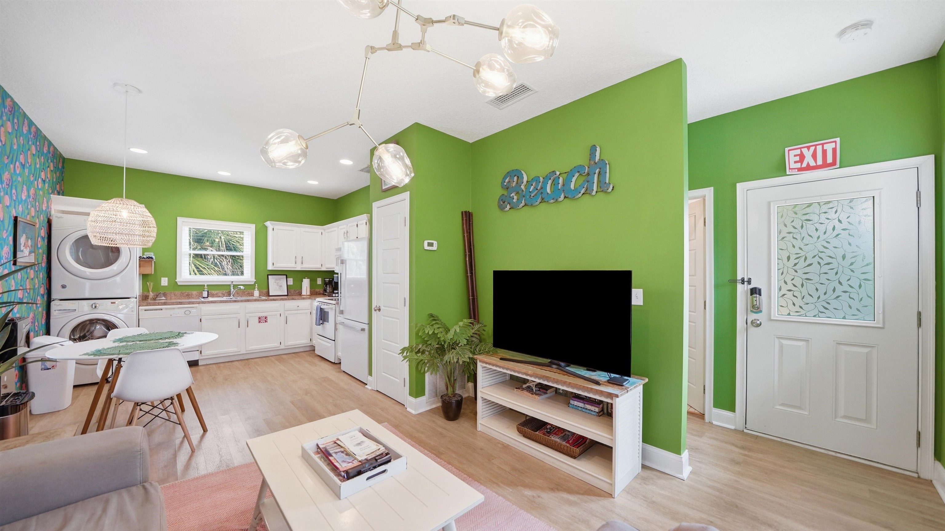 Image 38 of 94 For 251 Riberia St