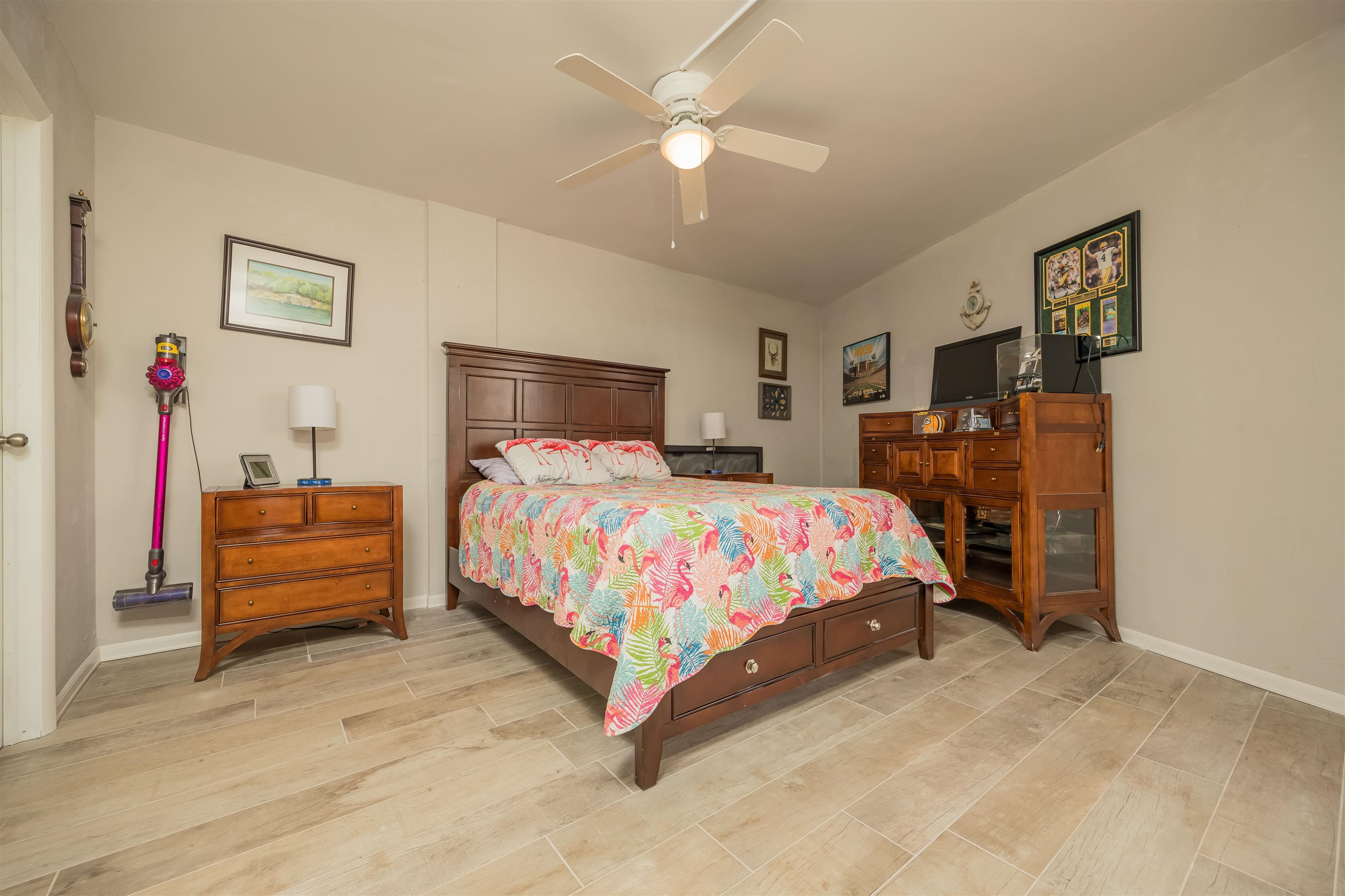 Image 35 of 58 For 1 Dondanville Rd  116c