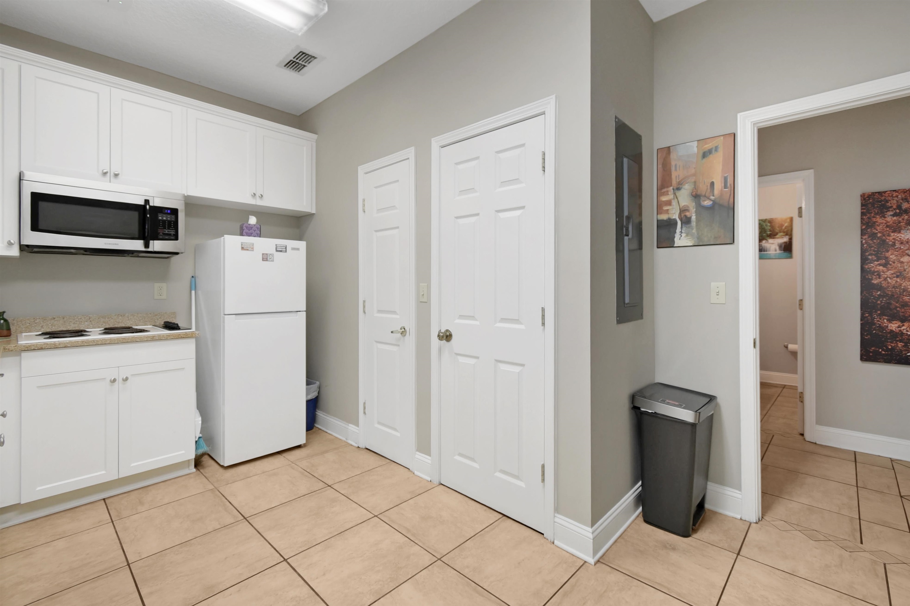 Image 14 of 25 For 1555 Kingsley Ave  101-2