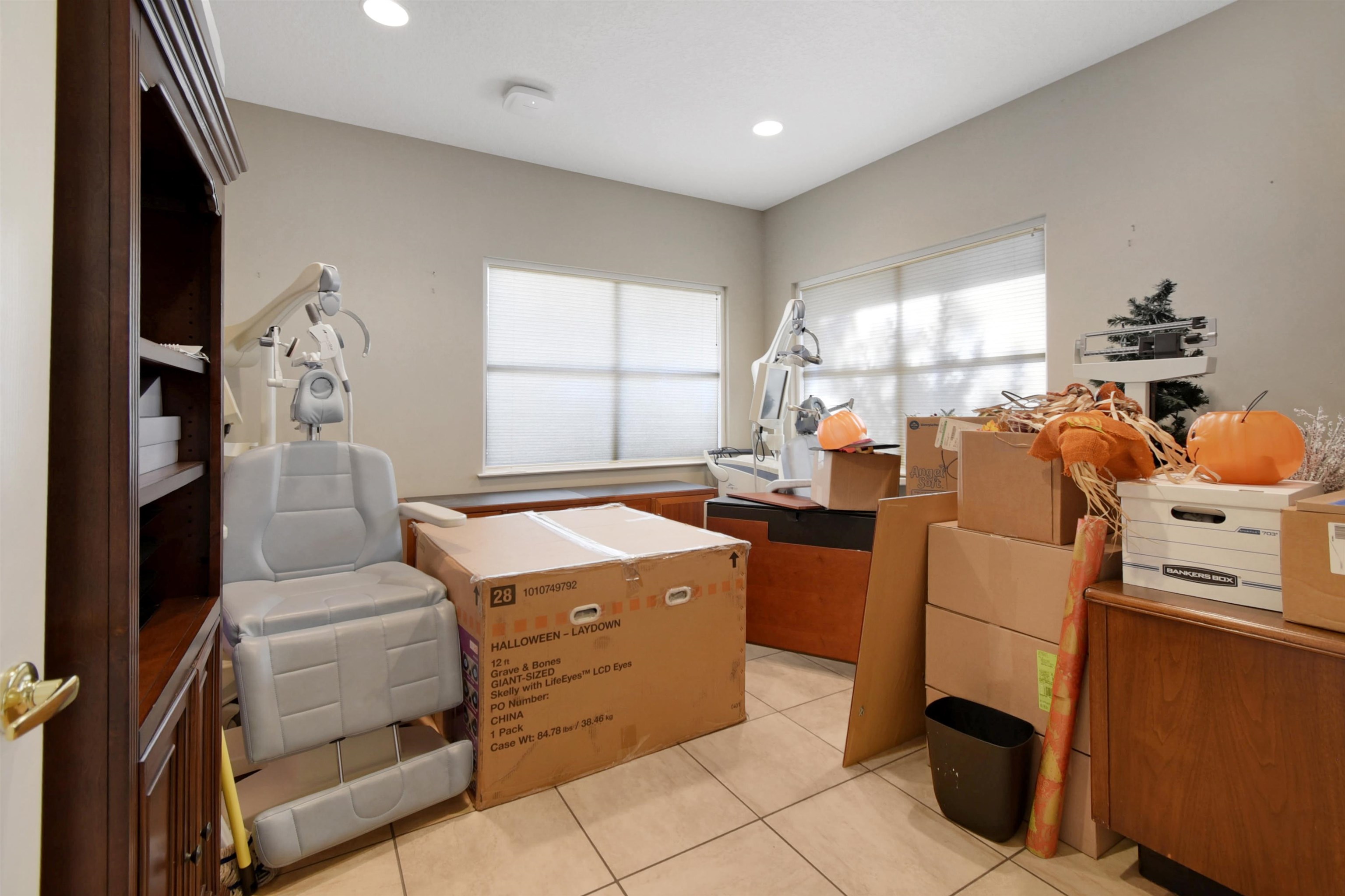 Image 6 of 25 For 1555 Kingsley Ave  101-2