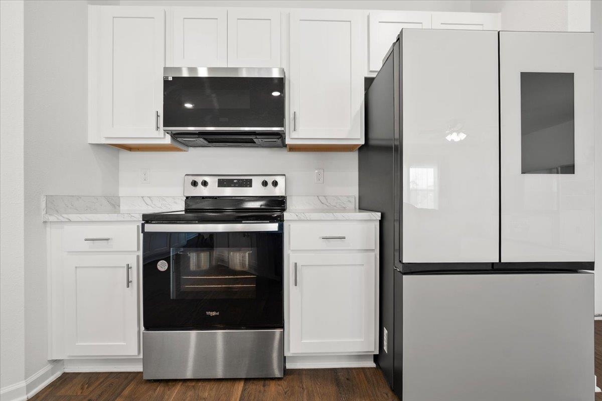Image 13 of 51 For 81 Ashbrook St