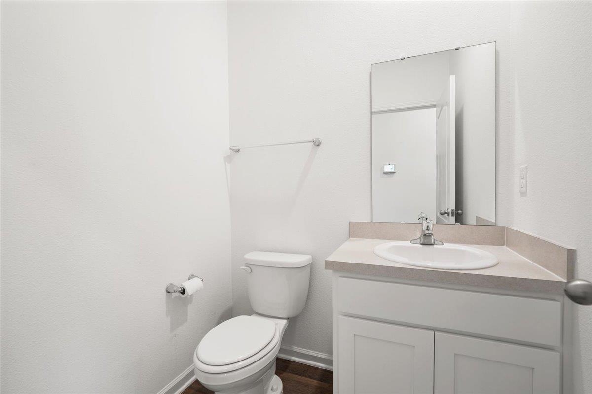 Image 17 of 51 For 81 Ashbrook St