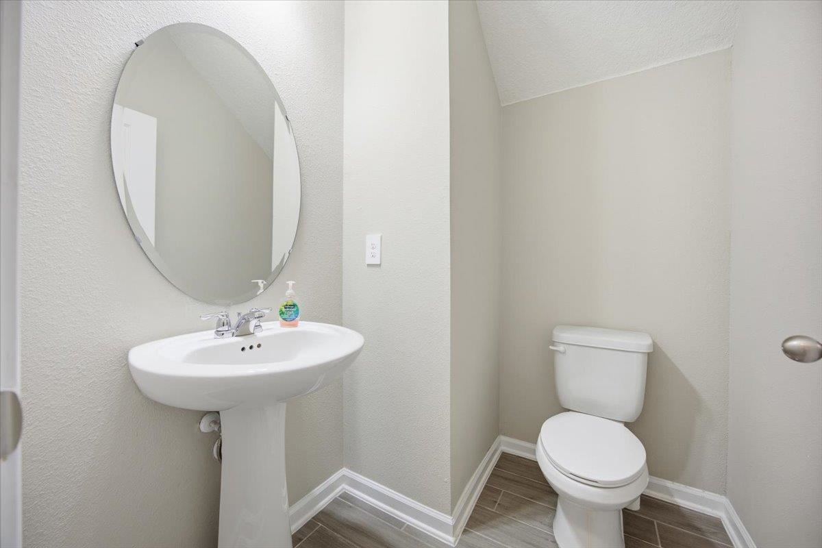 Image 8 of 27 For 68 Posadas Ln