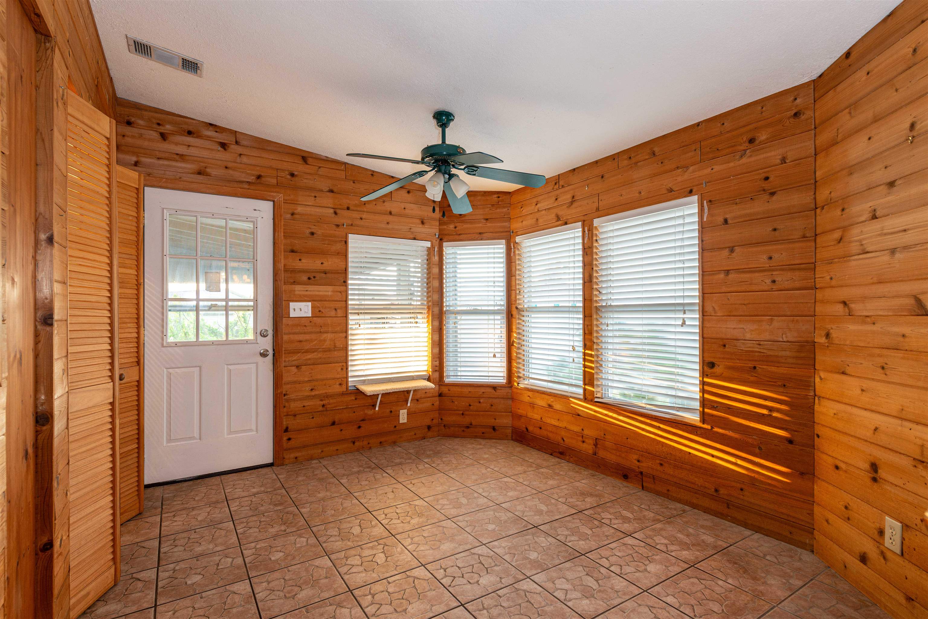 Image 11 of 35 For 299 Pizarro Rd