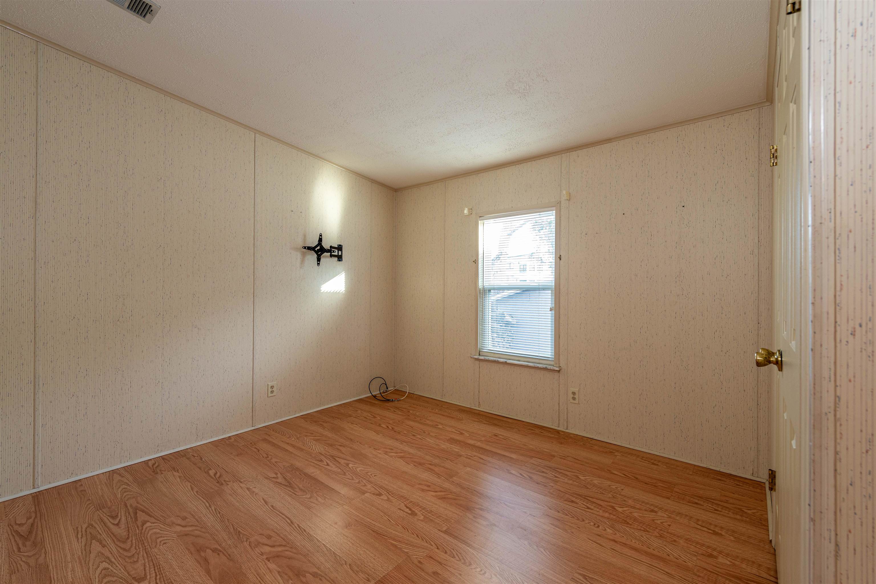 Image 18 of 35 For 299 Pizarro Rd