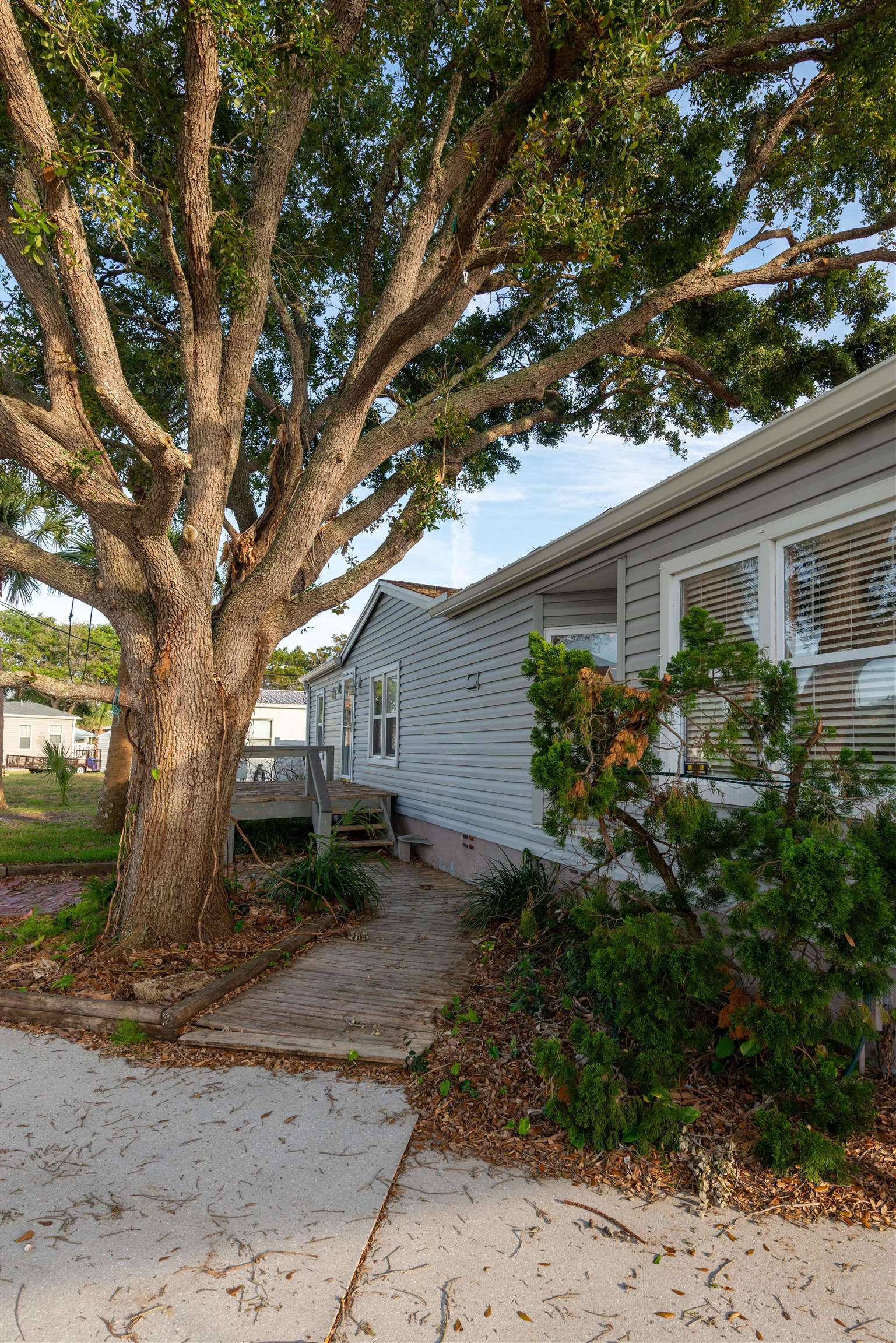 Image 24 of 35 For 299 Pizarro Rd