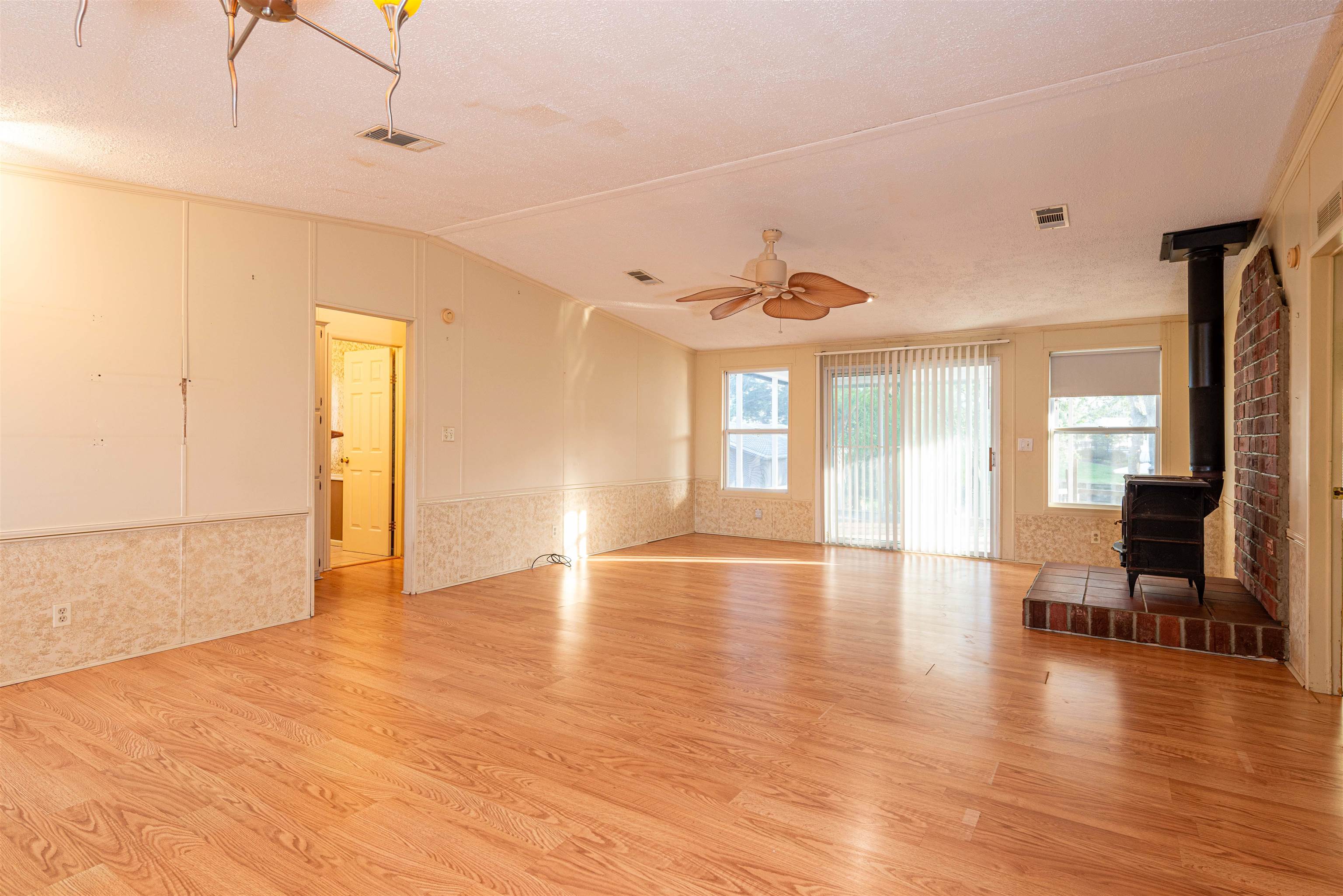 Image 4 of 35 For 299 Pizarro Rd