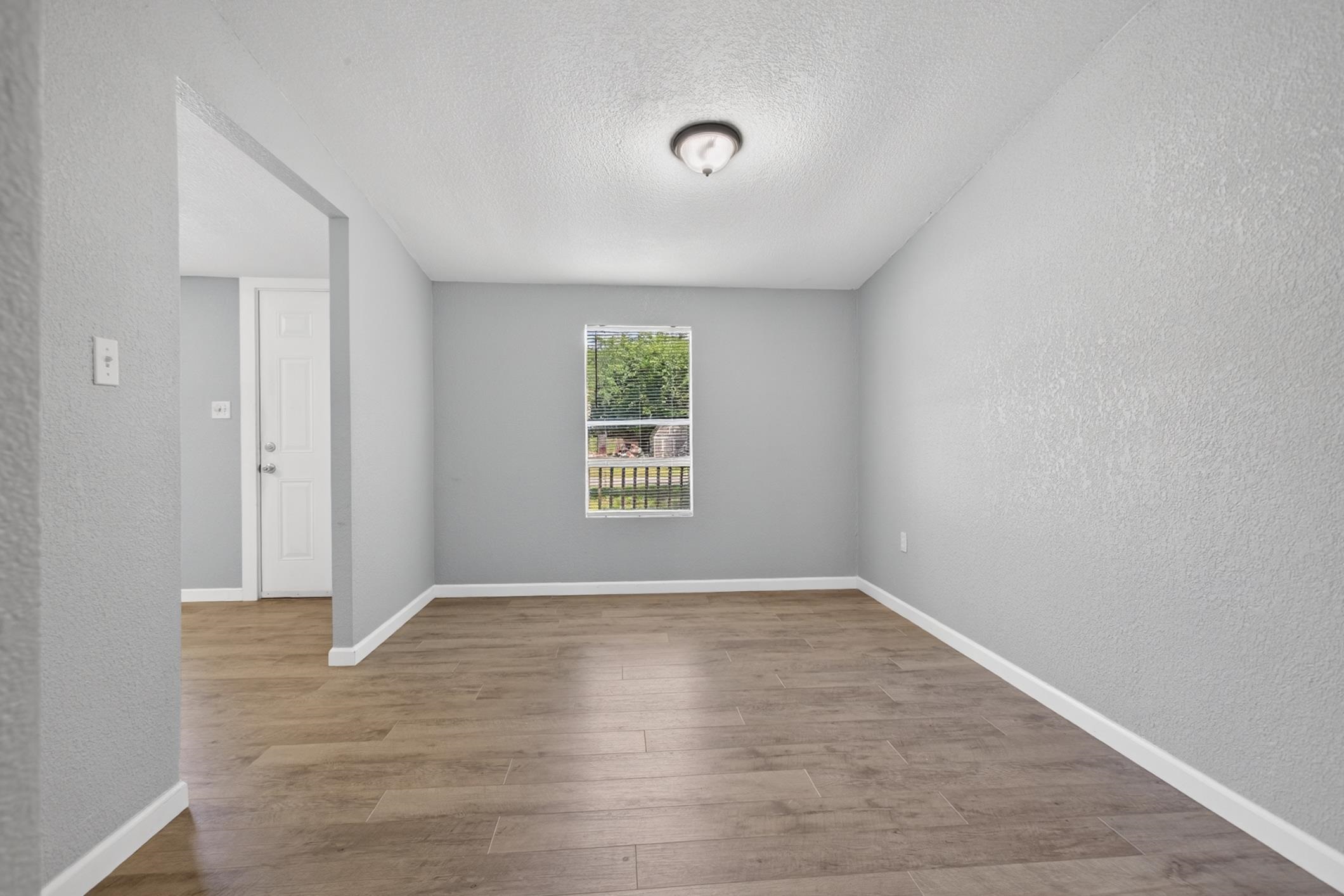Image 10 of 52 For 737 Pearl Street