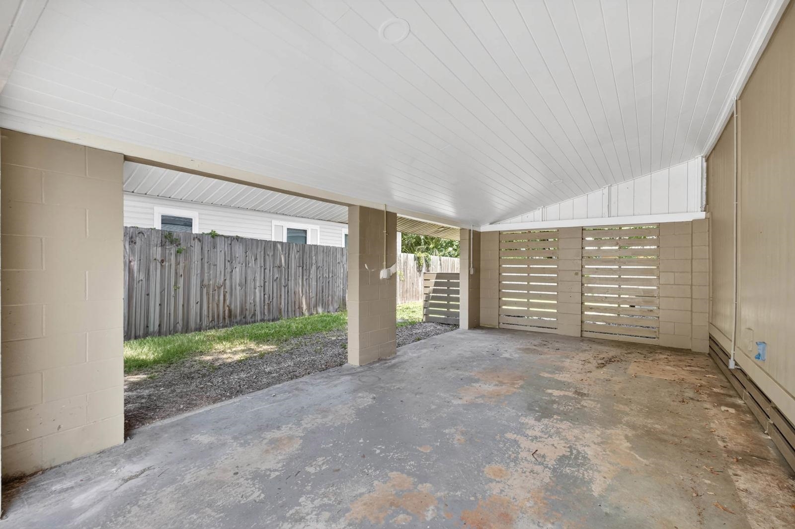 Image 24 of 35 For 361 Armas Ave