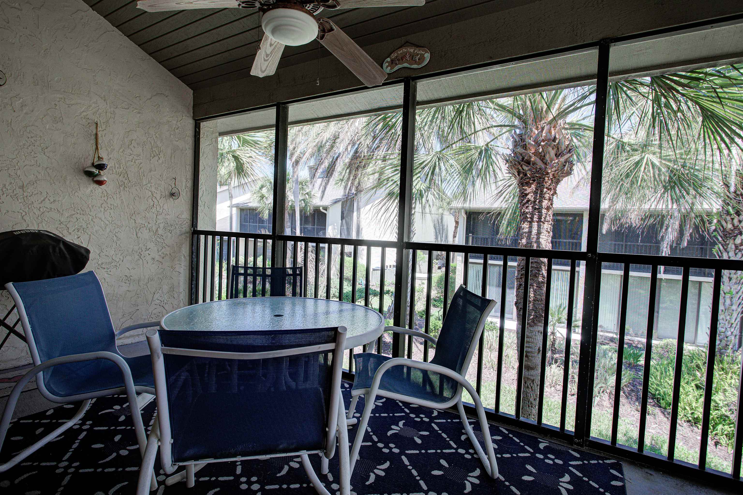 Image 35 of 54 For 69 Village Las Palmas Cir