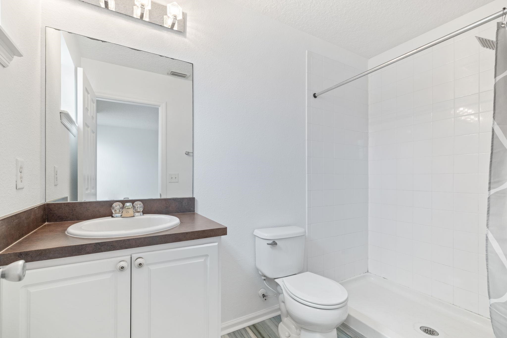 Image 13 of 23 For 128 Islander Cir