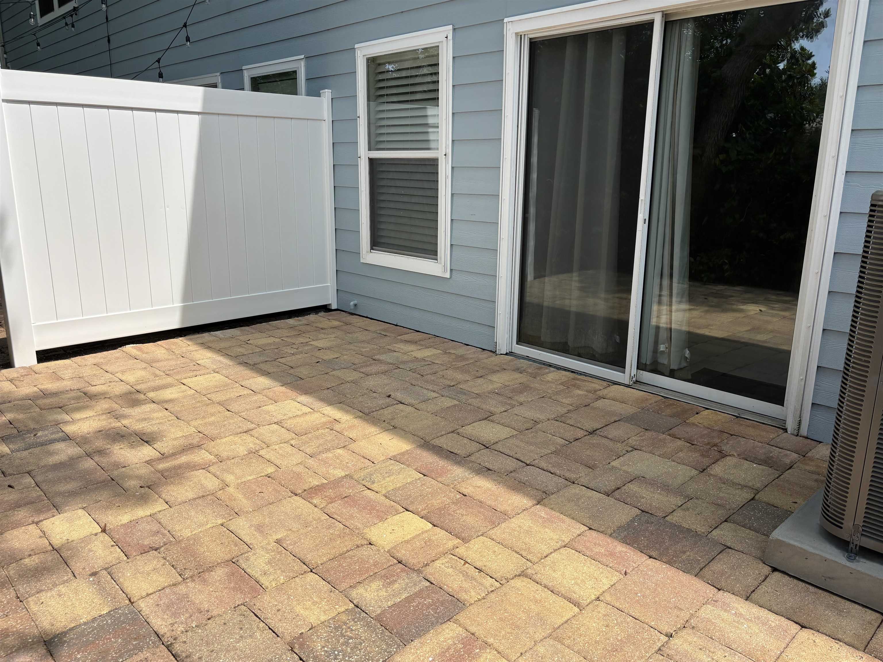 Image 18 of 23 For 128 Islander Cir