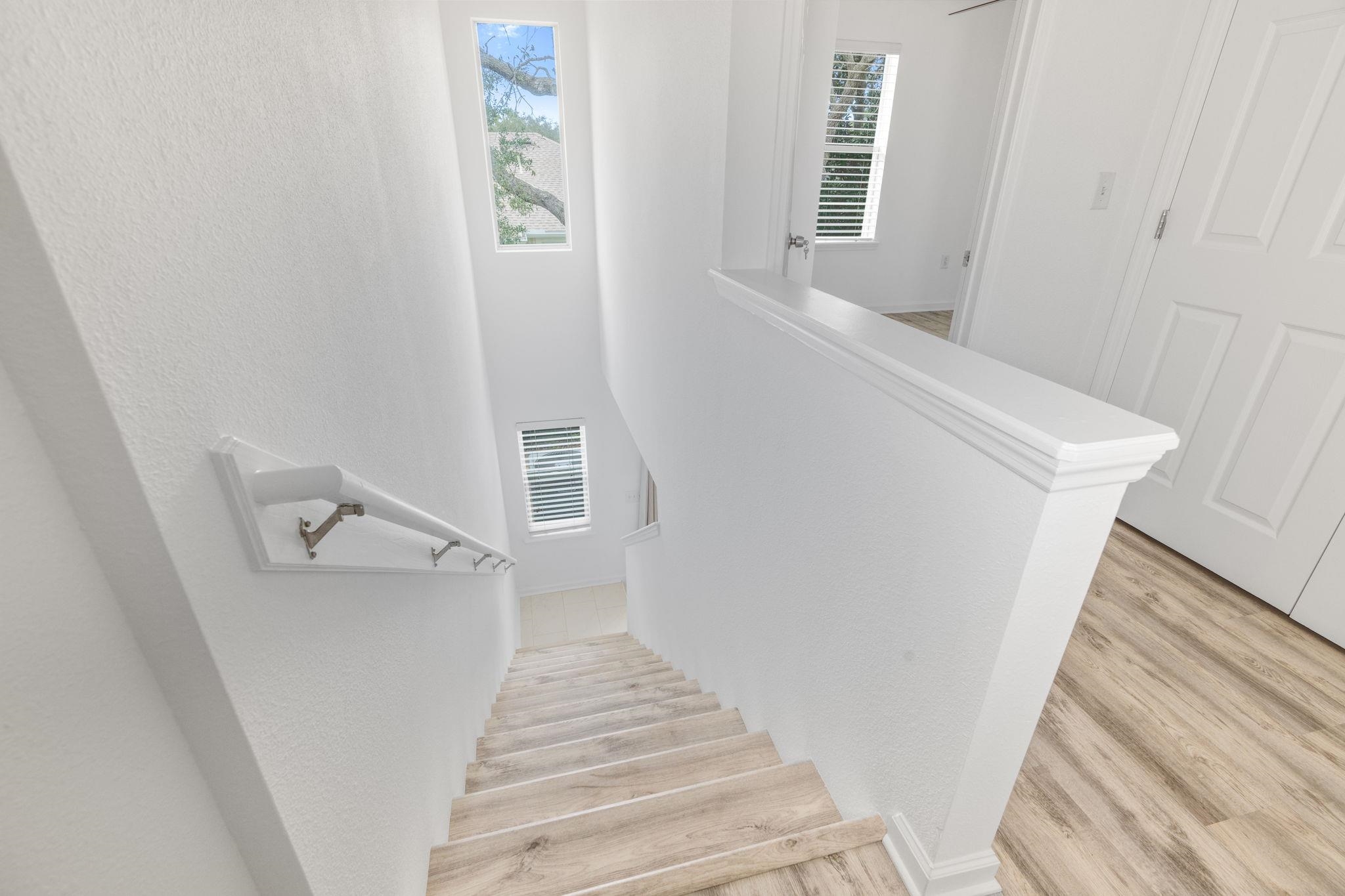 Image 9 of 23 For 128 Islander Cir