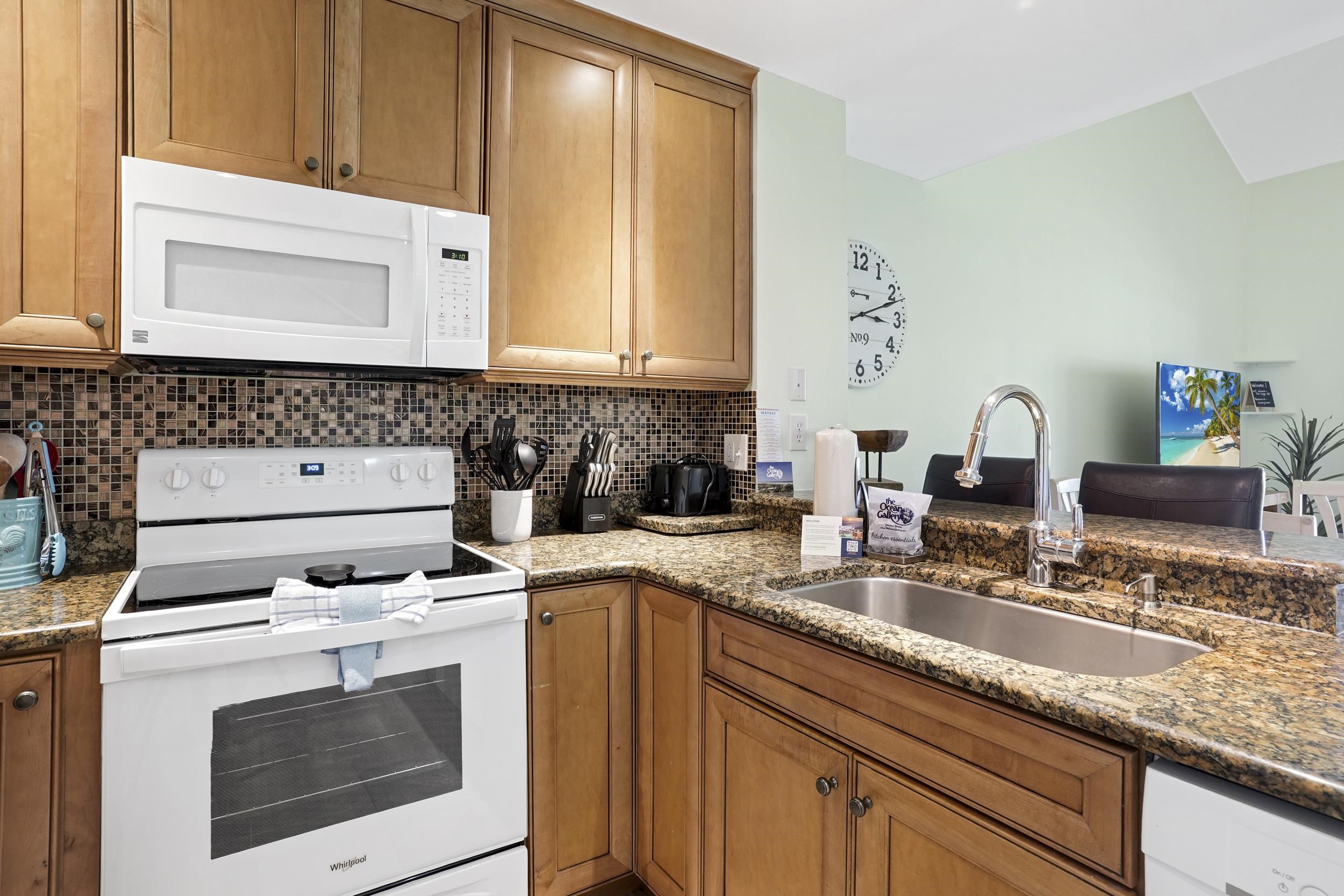 Image 12 of 42 For 107 Village Del Lago Cir