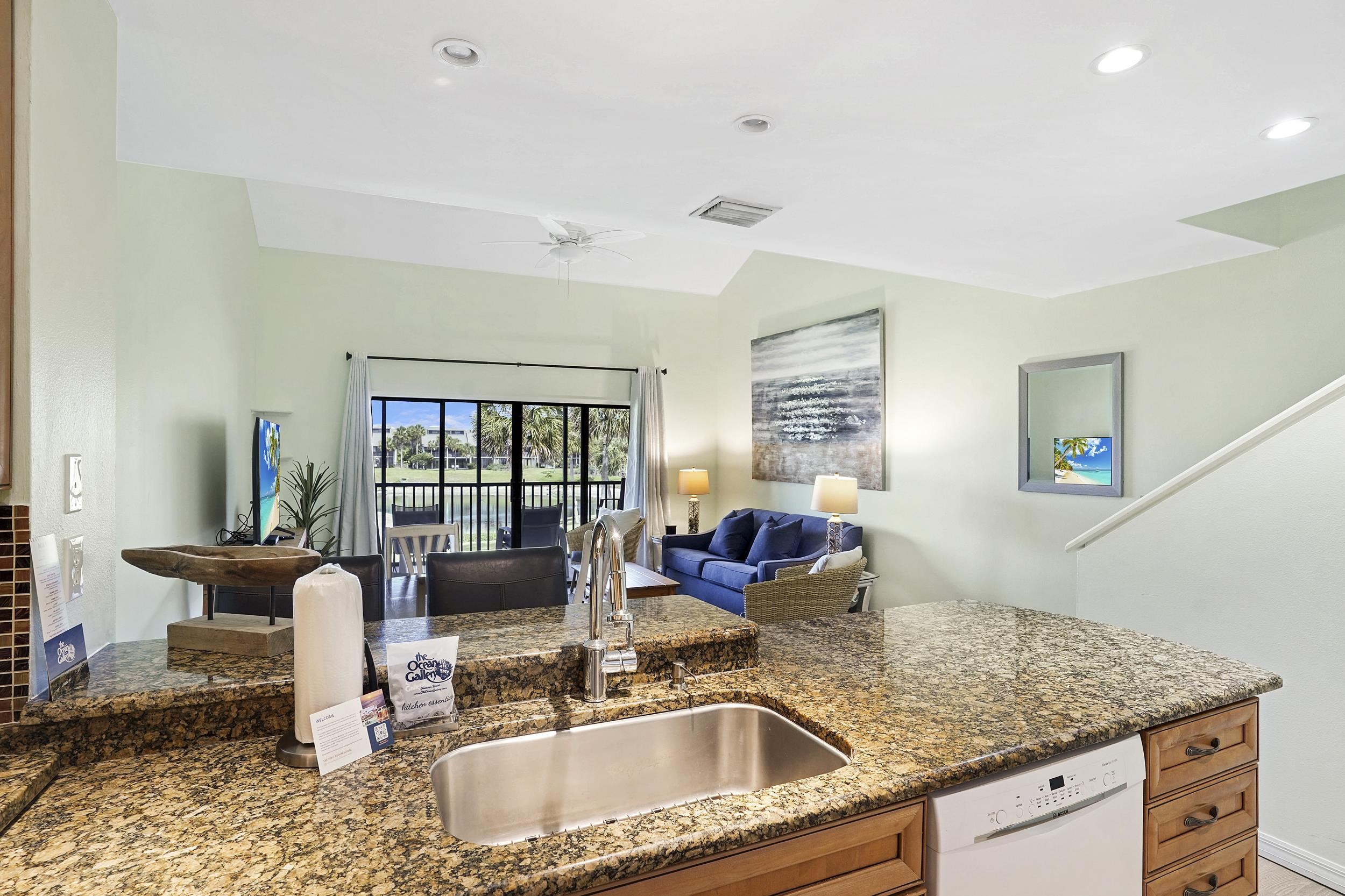 Image 14 of 42 For 107 Village Del Lago Cir