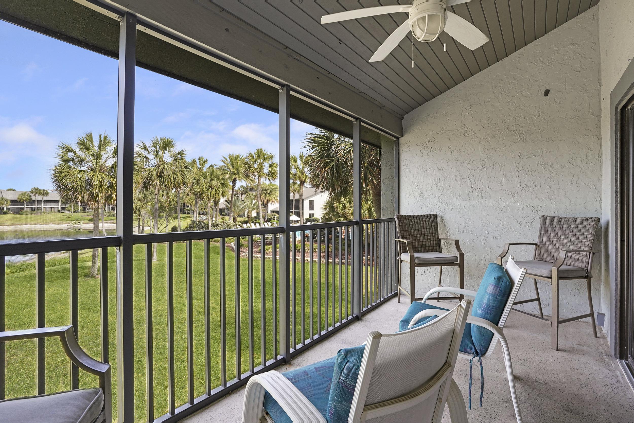 Image 24 of 42 For 107 Village Del Lago Cir