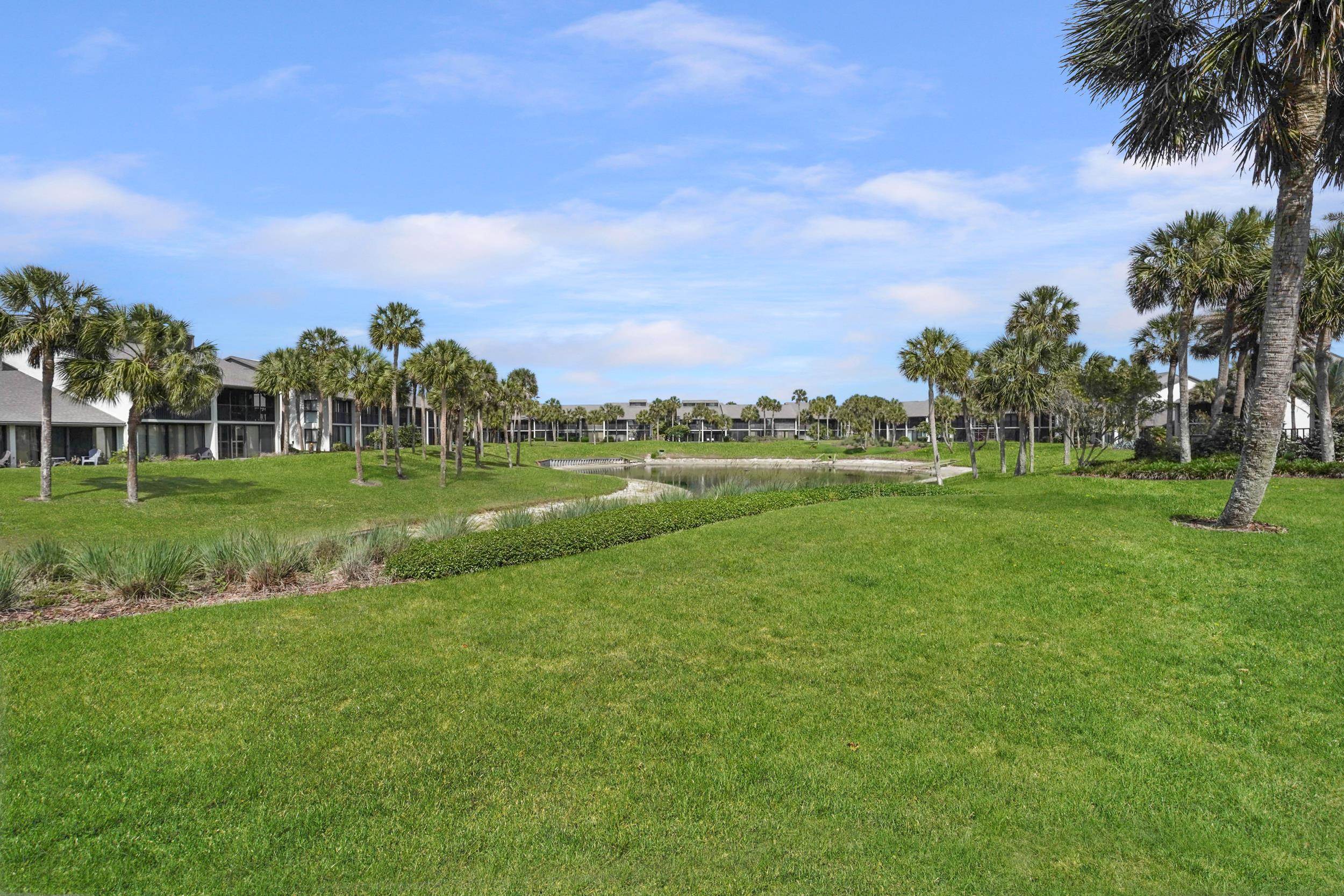 Image 27 of 42 For 107 Village Del Lago Cir