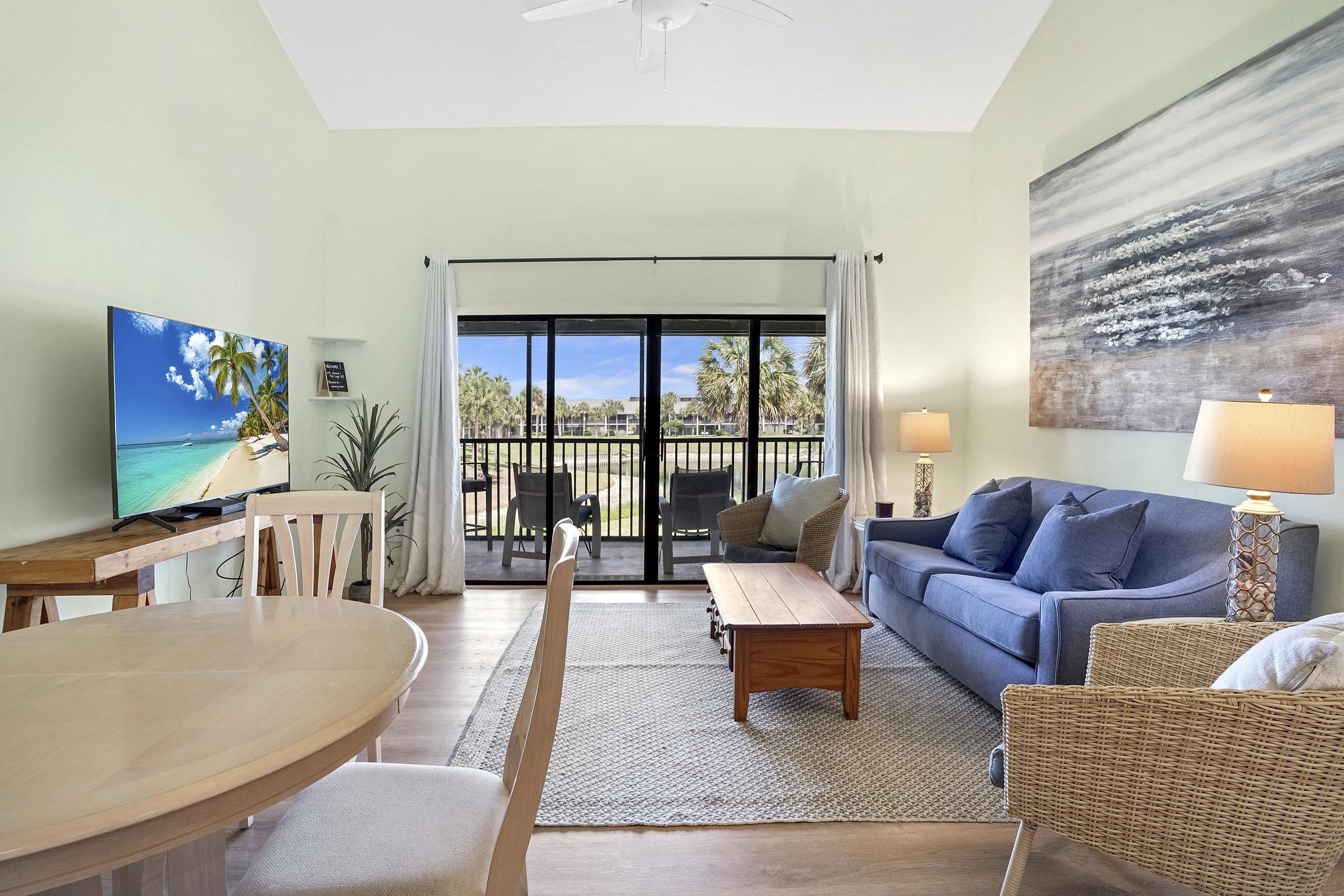 Image 3 of 42 For 107 Village Del Lago Cir