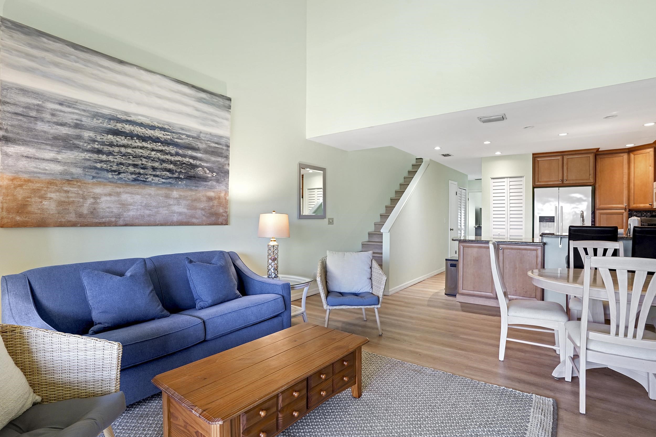 Image 7 of 42 For 107 Village Del Lago Cir