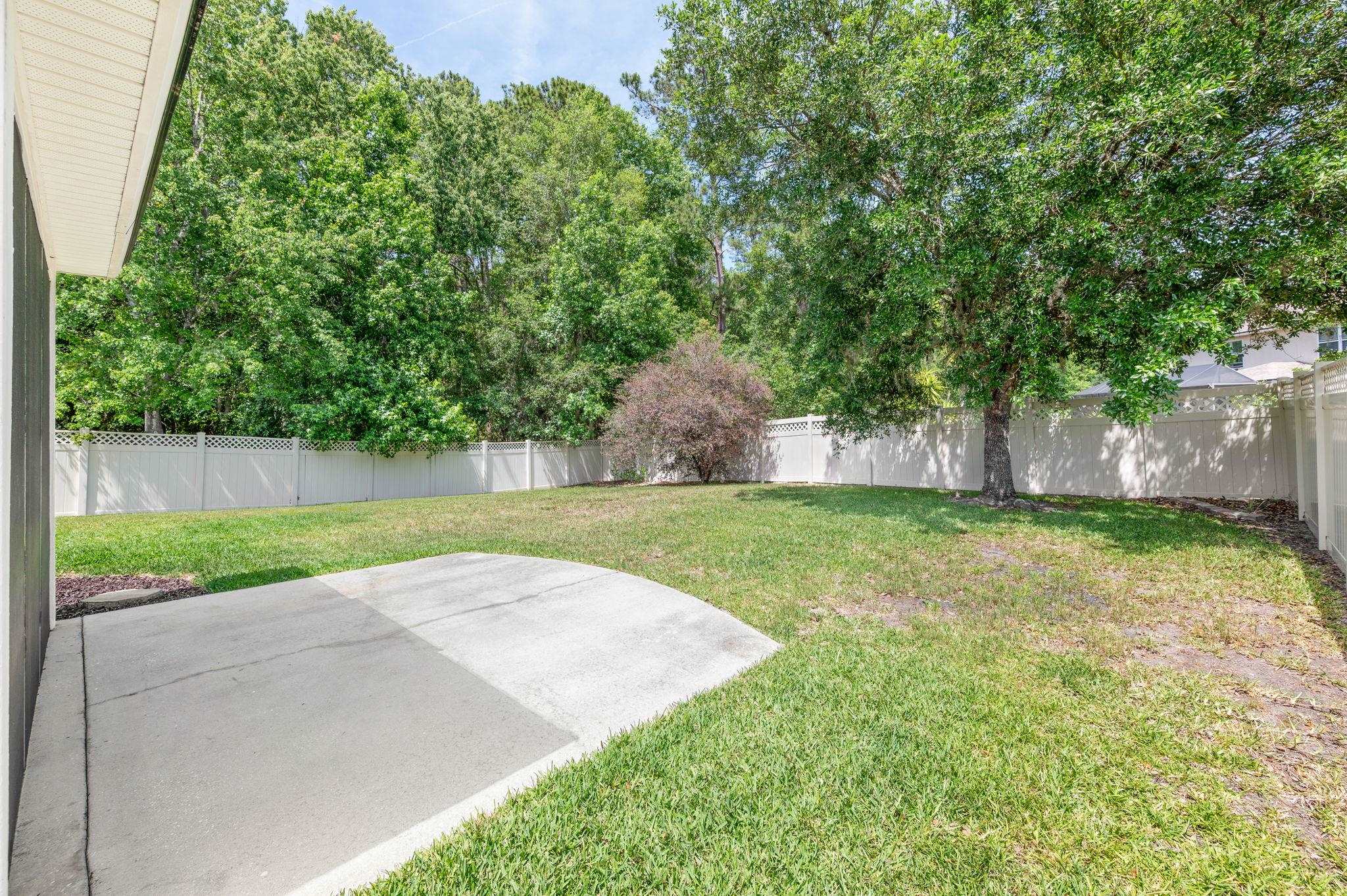 Image 45 of 72 For 172 Silver Glen Ave