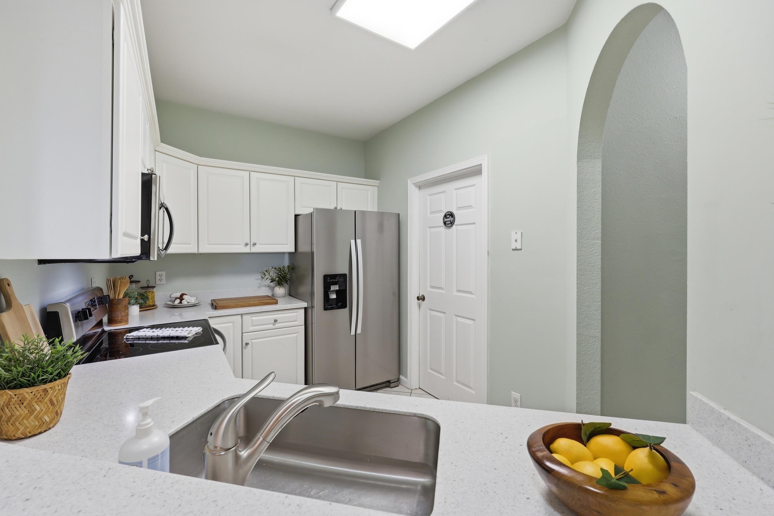 Image 11 of 93 For 1529 Vista Cove Rd