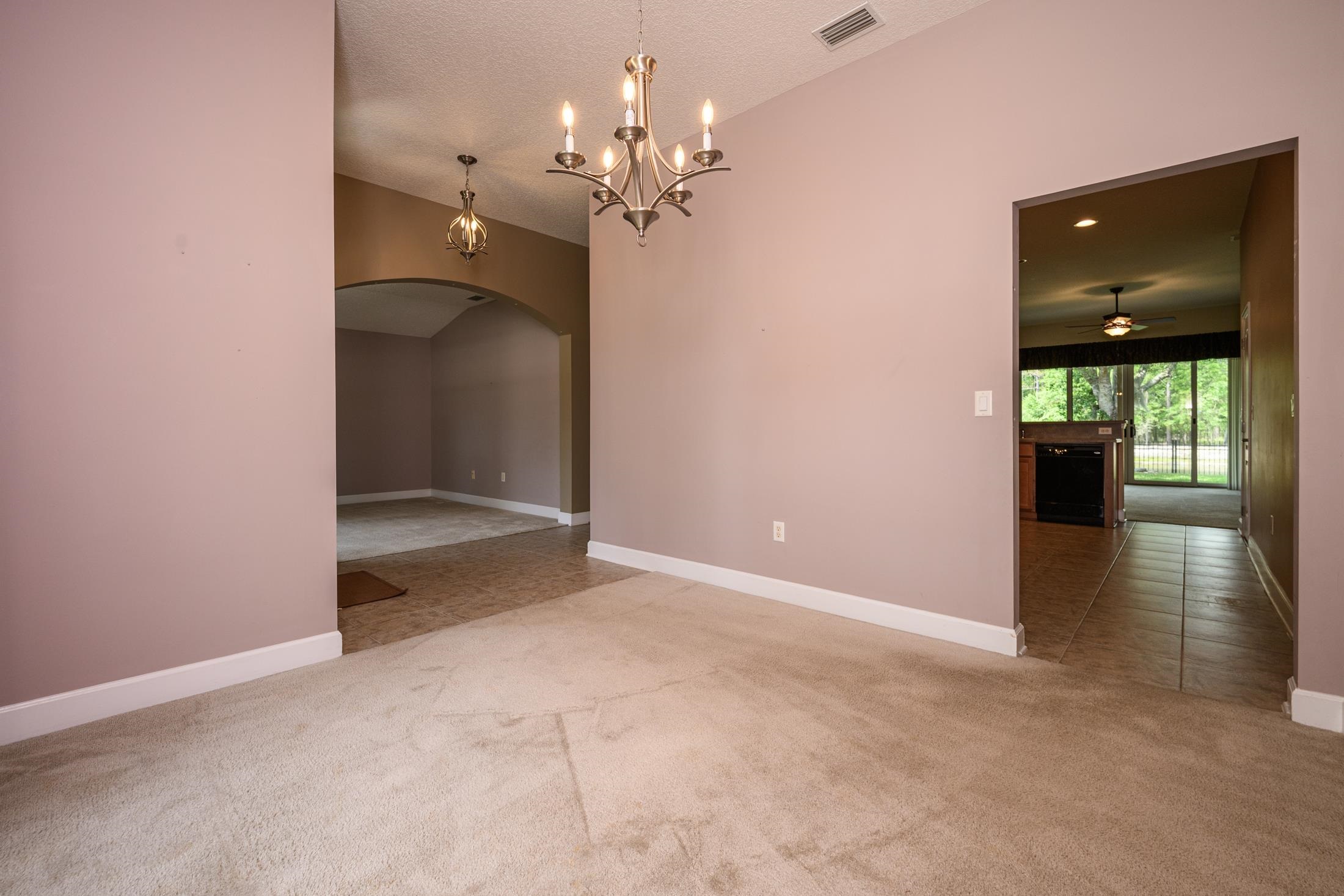 Image 11 of 63 For 221 Clear Creek Ct