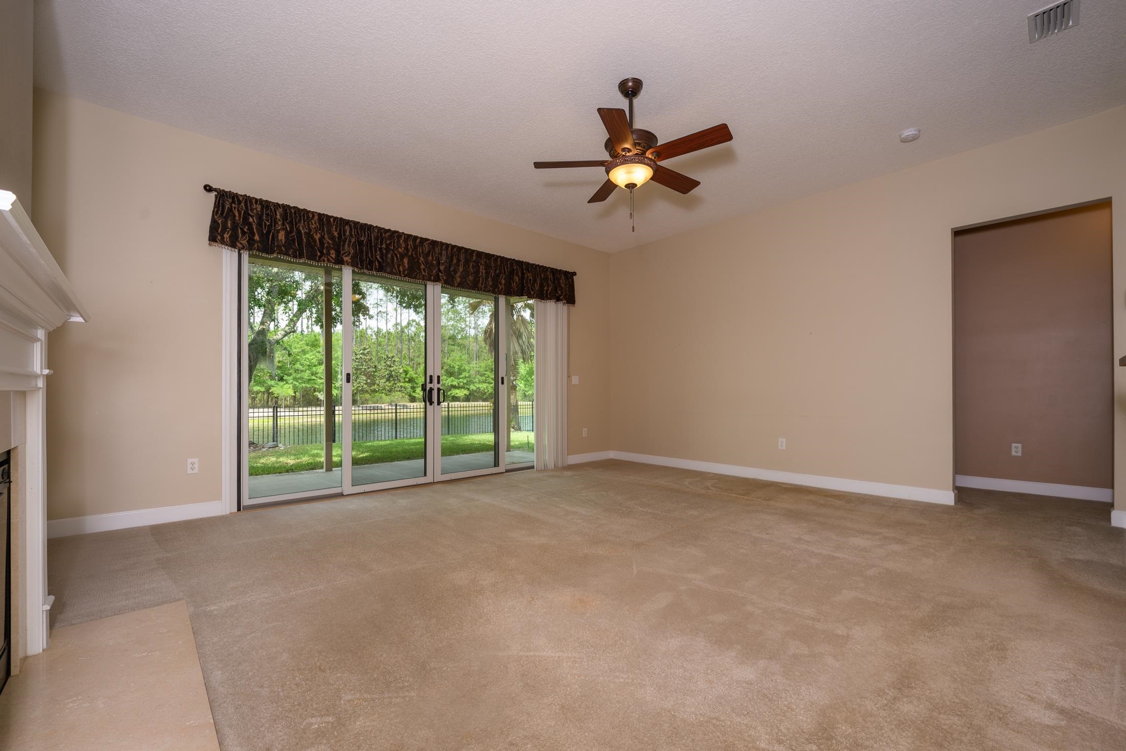 Image 12 of 63 For 221 Clear Creek Ct