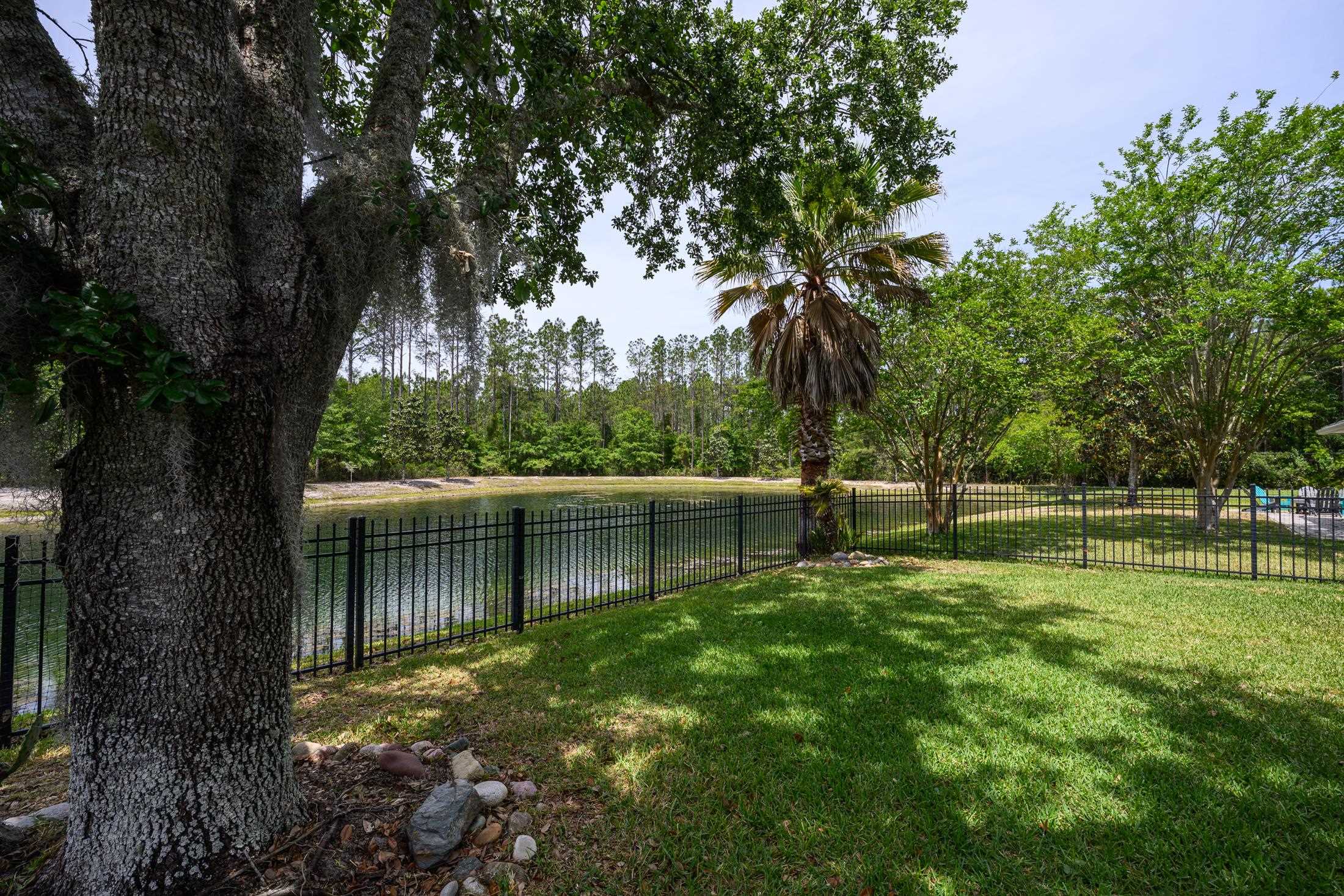 Image 15 of 63 For 221 Clear Creek Ct