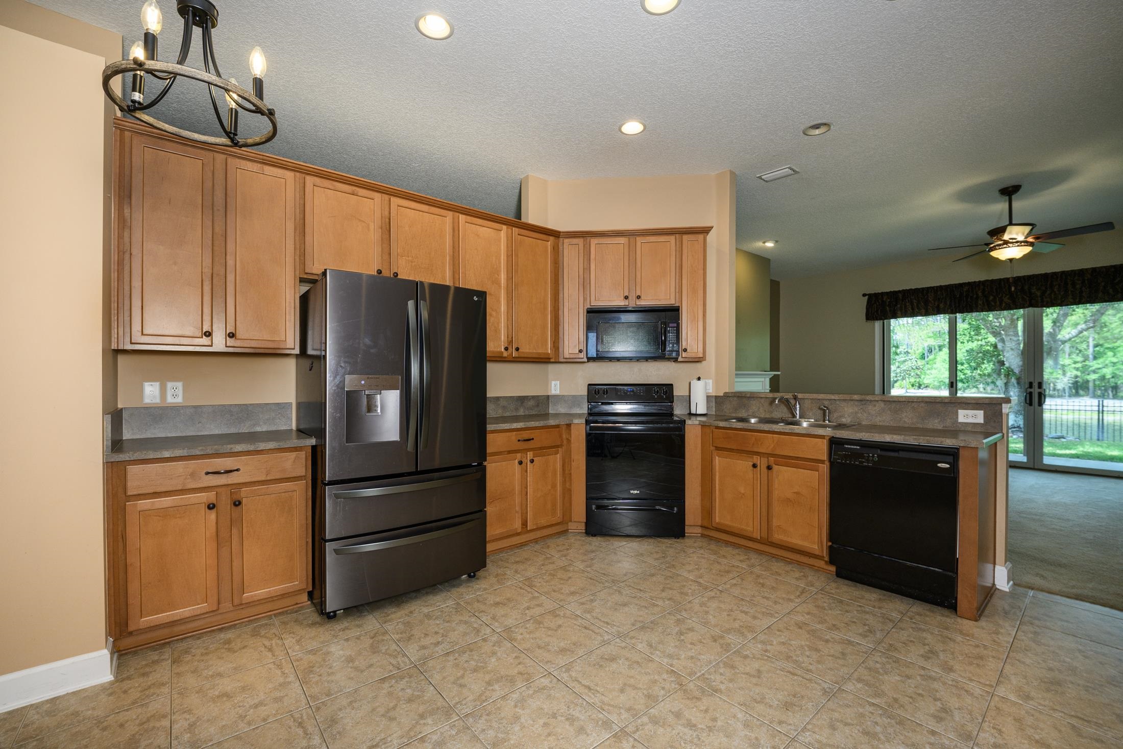 Image 24 of 63 For 221 Clear Creek Ct