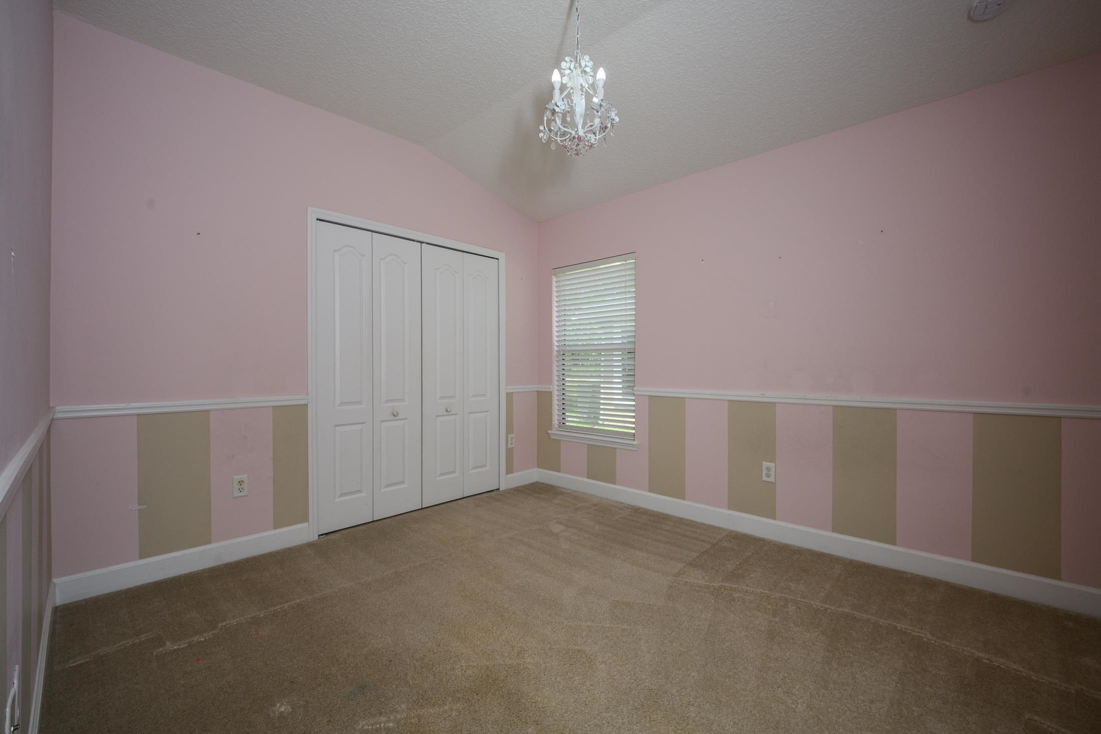 Image 30 of 63 For 221 Clear Creek Ct