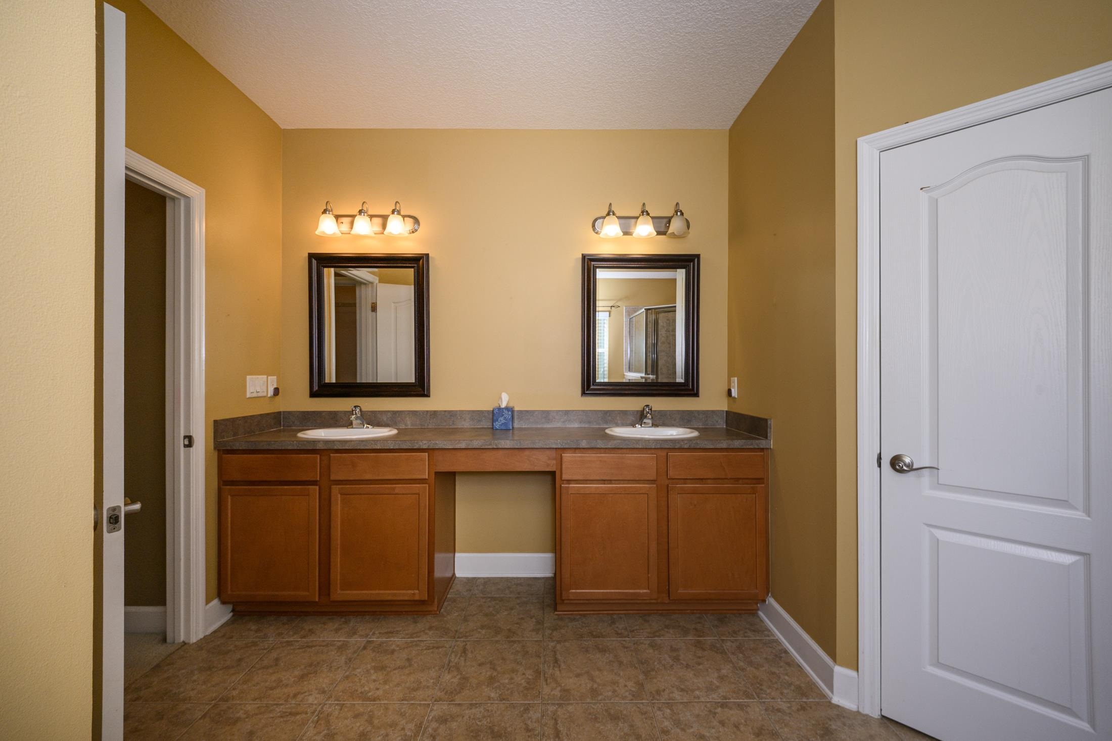 Image 45 of 63 For 221 Clear Creek Ct