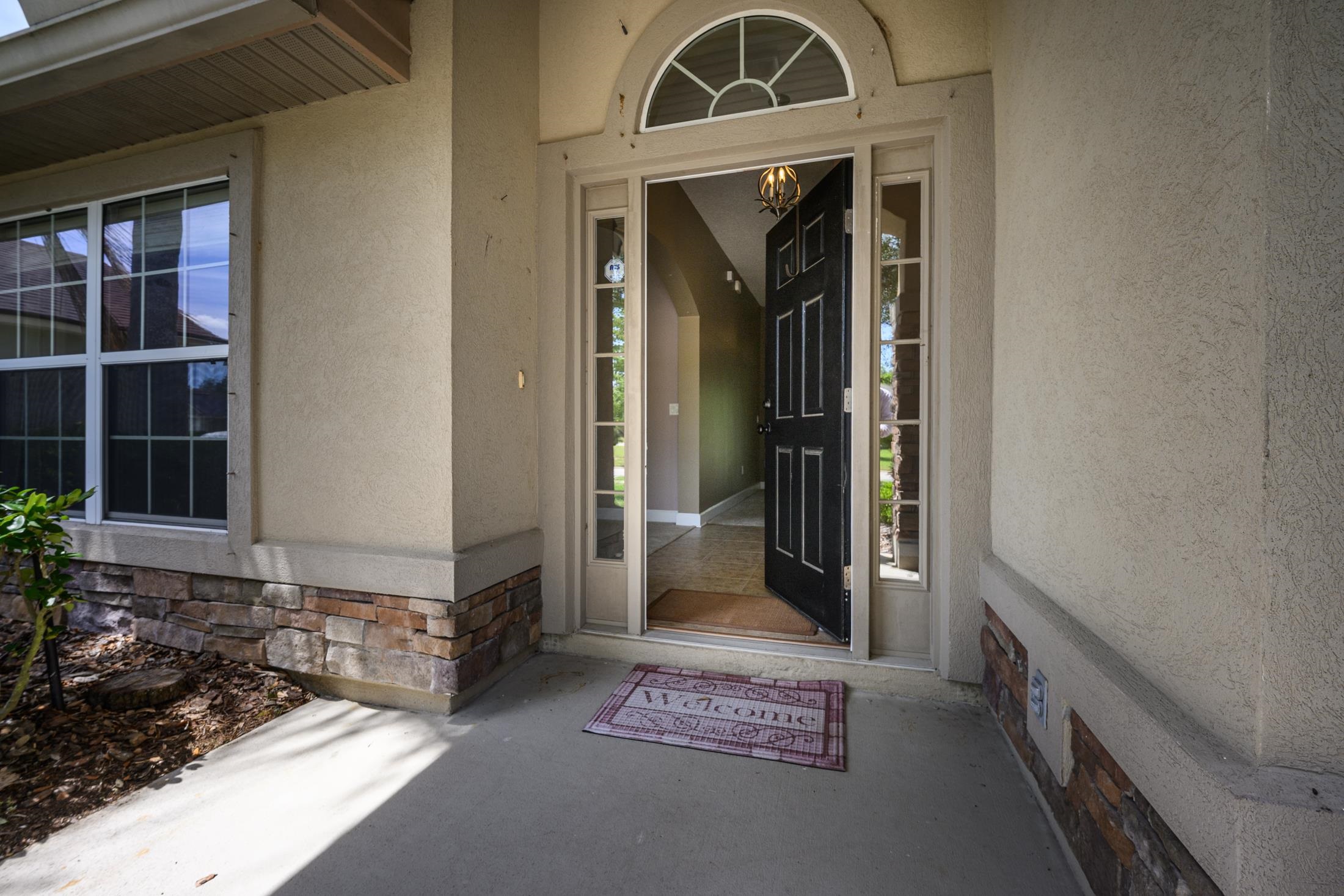 Image 5 of 63 For 221 Clear Creek Ct