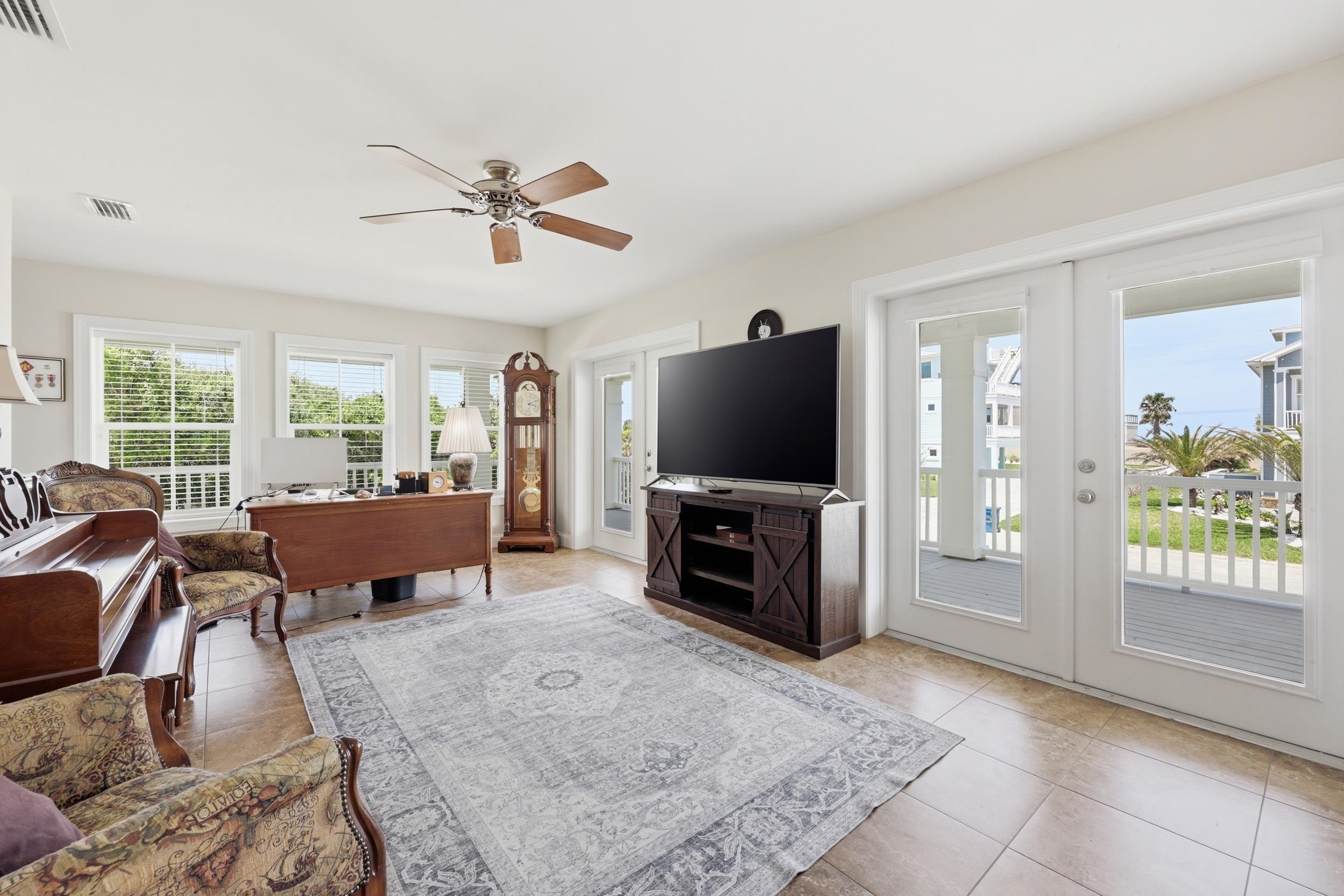 Image 32 of 60 For 213 Hidden Dune Ct