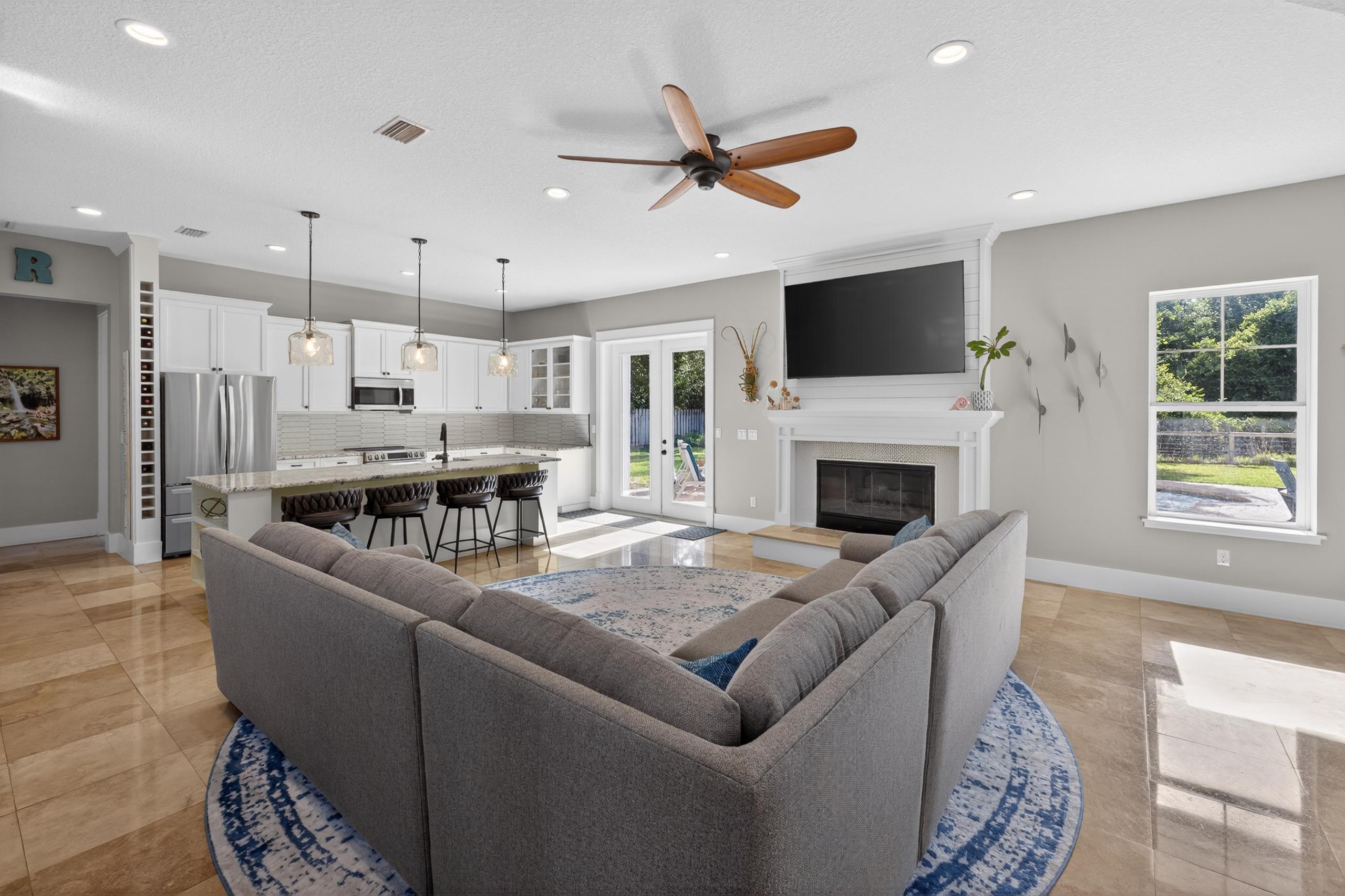 Image 13 of 77 For 3532 Carolwood Ln