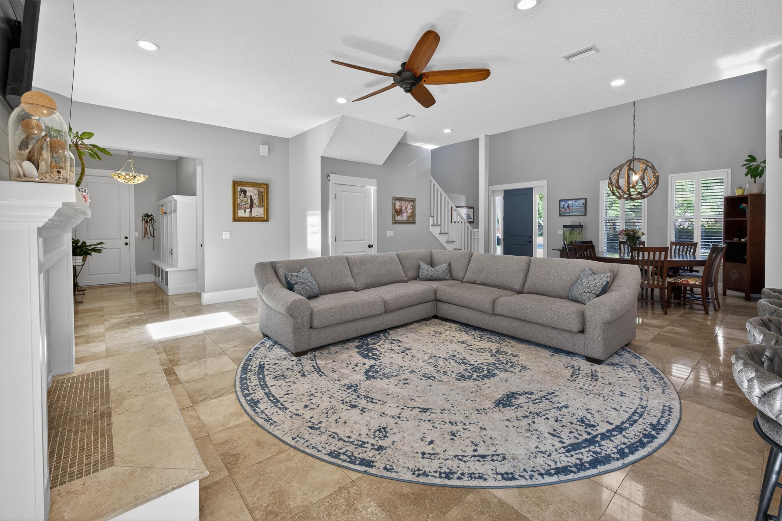 Image 16 of 77 For 3532 Carolwood Ln