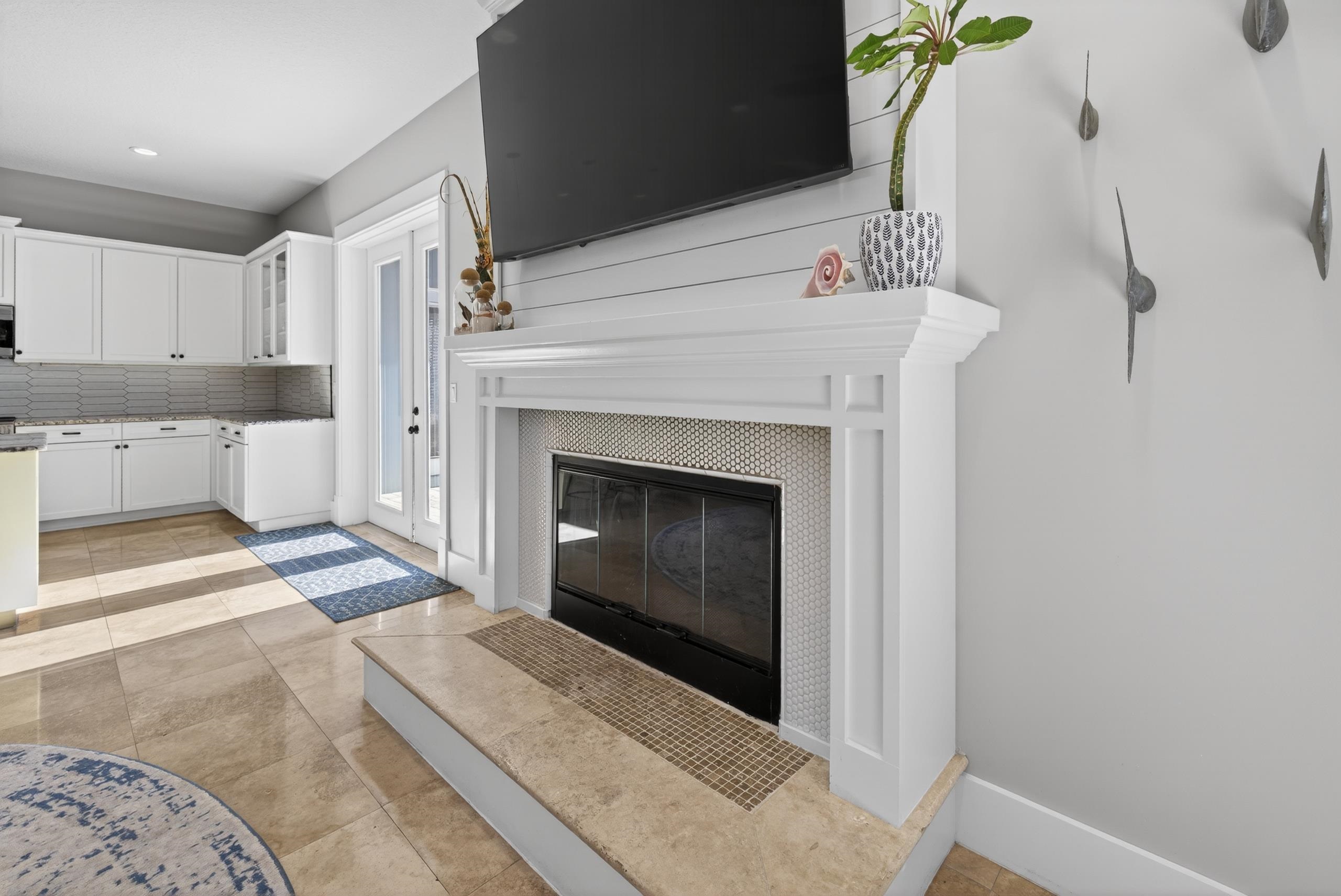 Image 23 of 77 For 3532 Carolwood Ln
