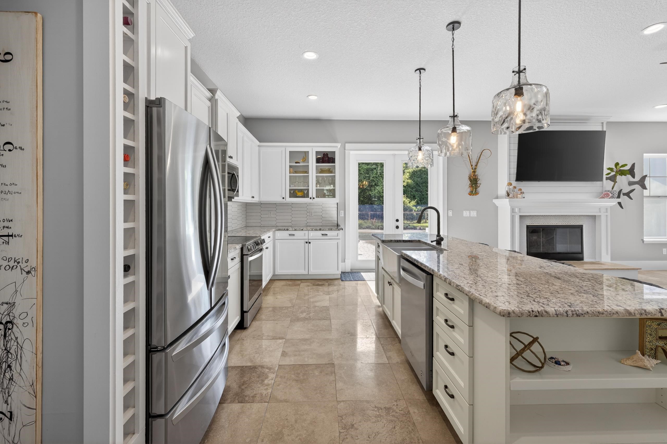 Image 27 of 77 For 3532 Carolwood Ln