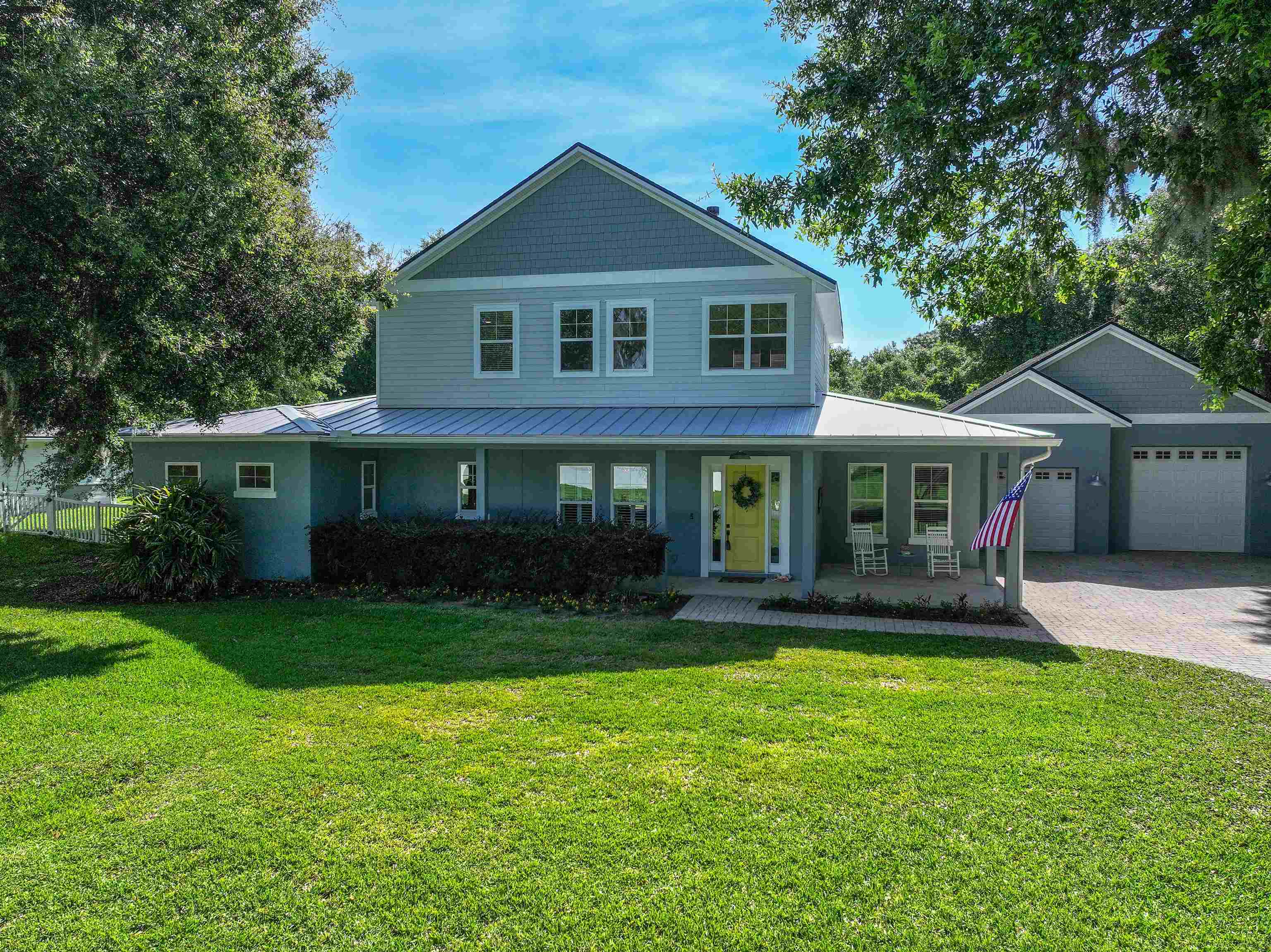 Image 3 of 77 For 3532 Carolwood Ln