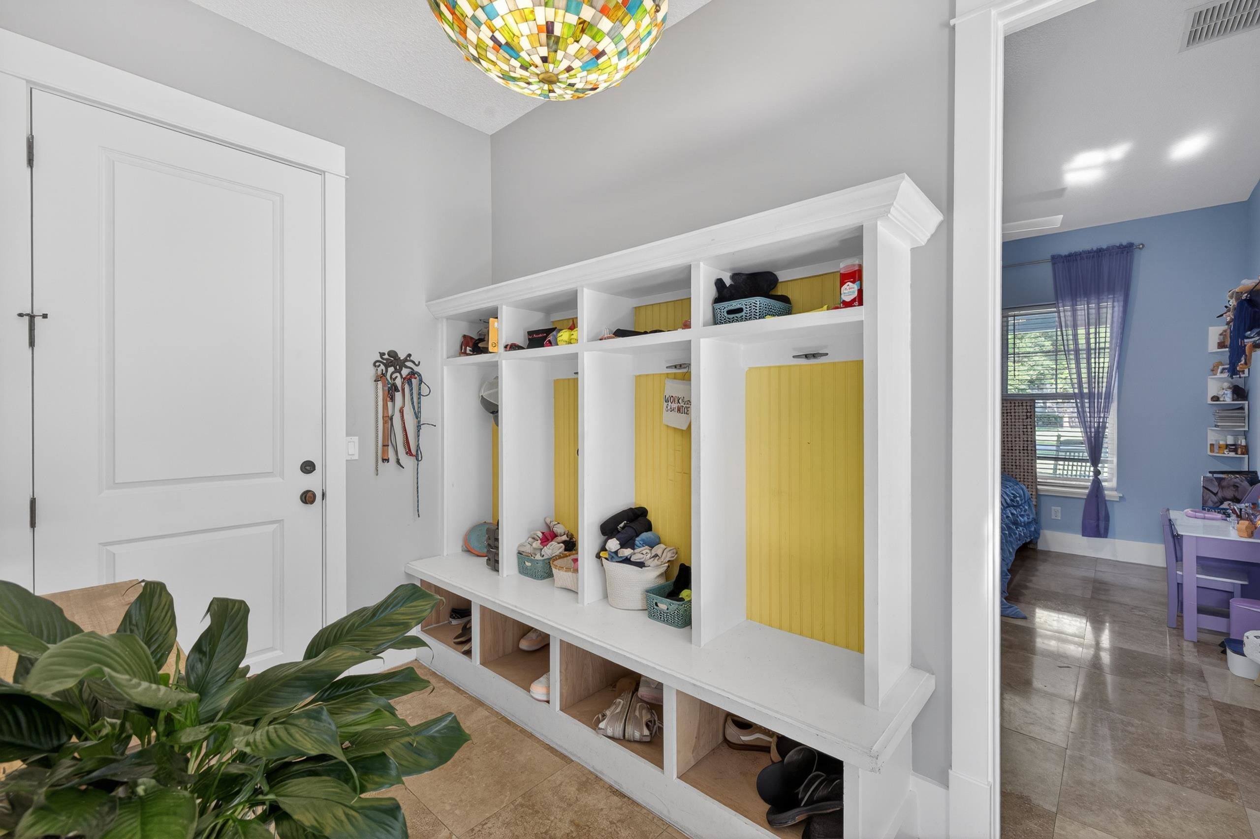 Image 35 of 77 For 3532 Carolwood Ln