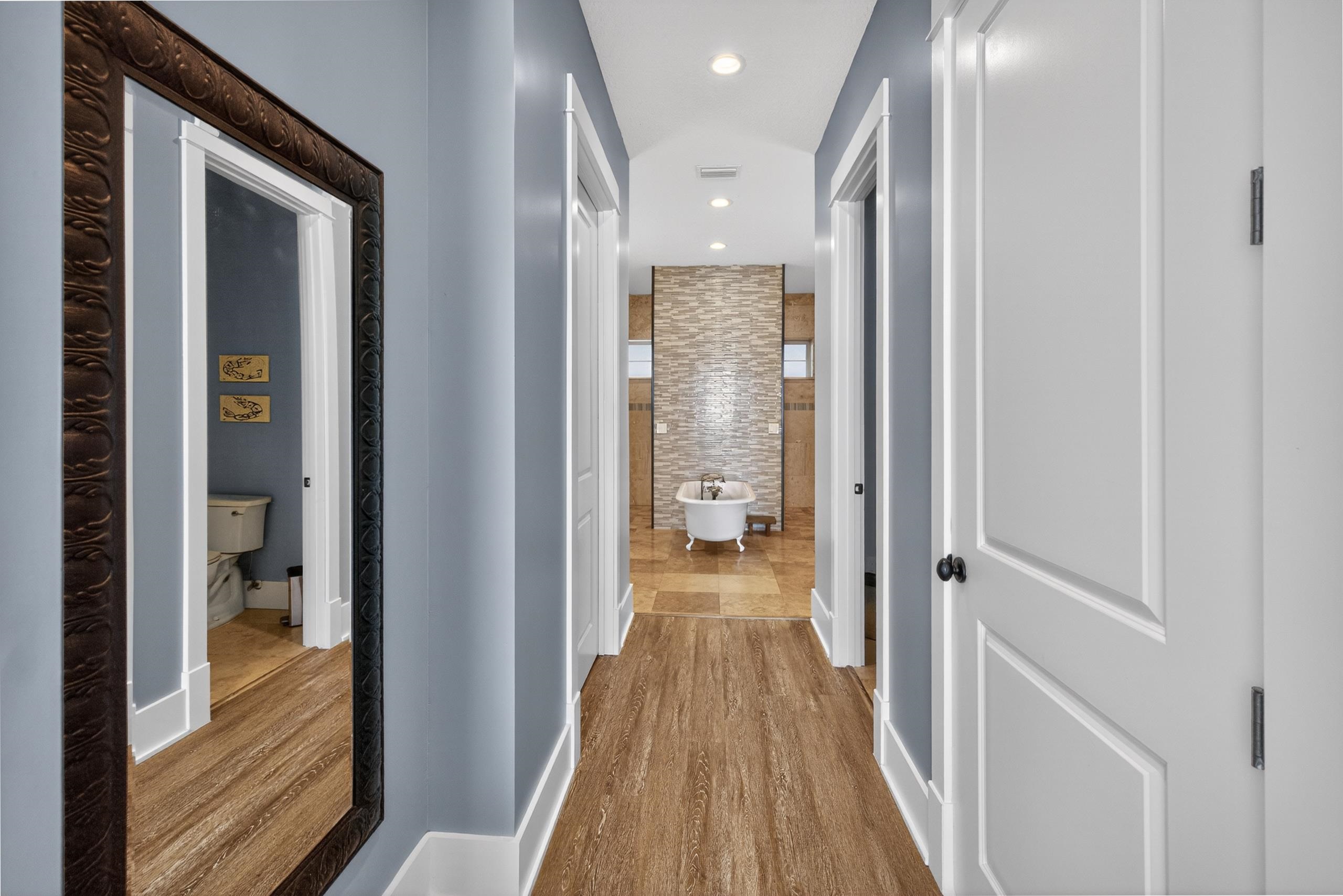 Image 39 of 77 For 3532 Carolwood Ln