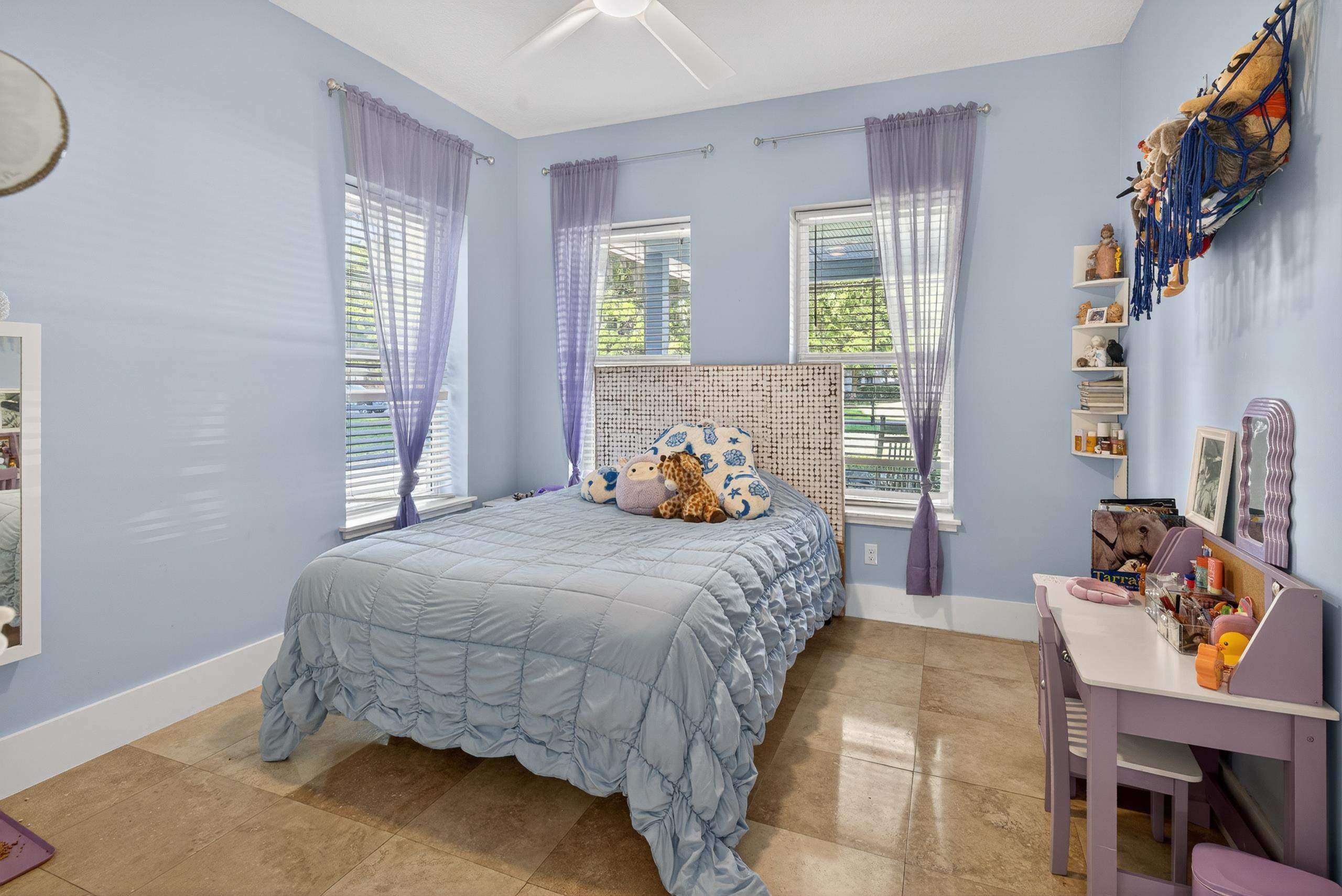 Image 44 of 77 For 3532 Carolwood Ln