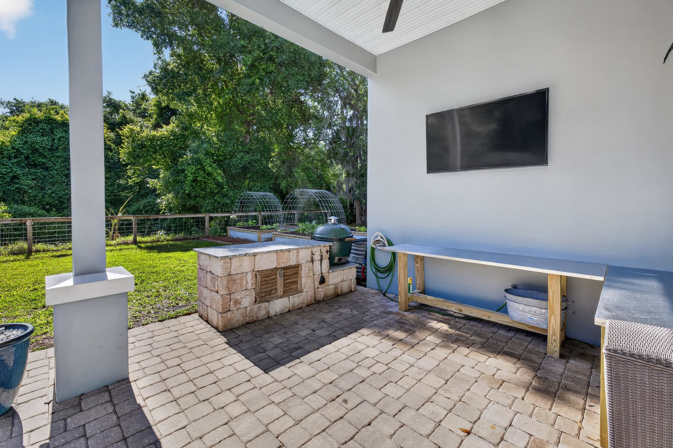 Image 56 of 77 For 3532 Carolwood Ln