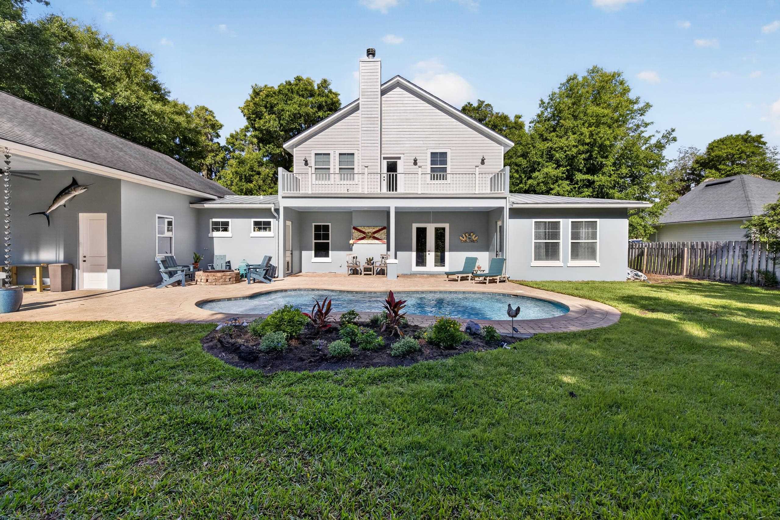 Image 61 of 77 For 3532 Carolwood Ln