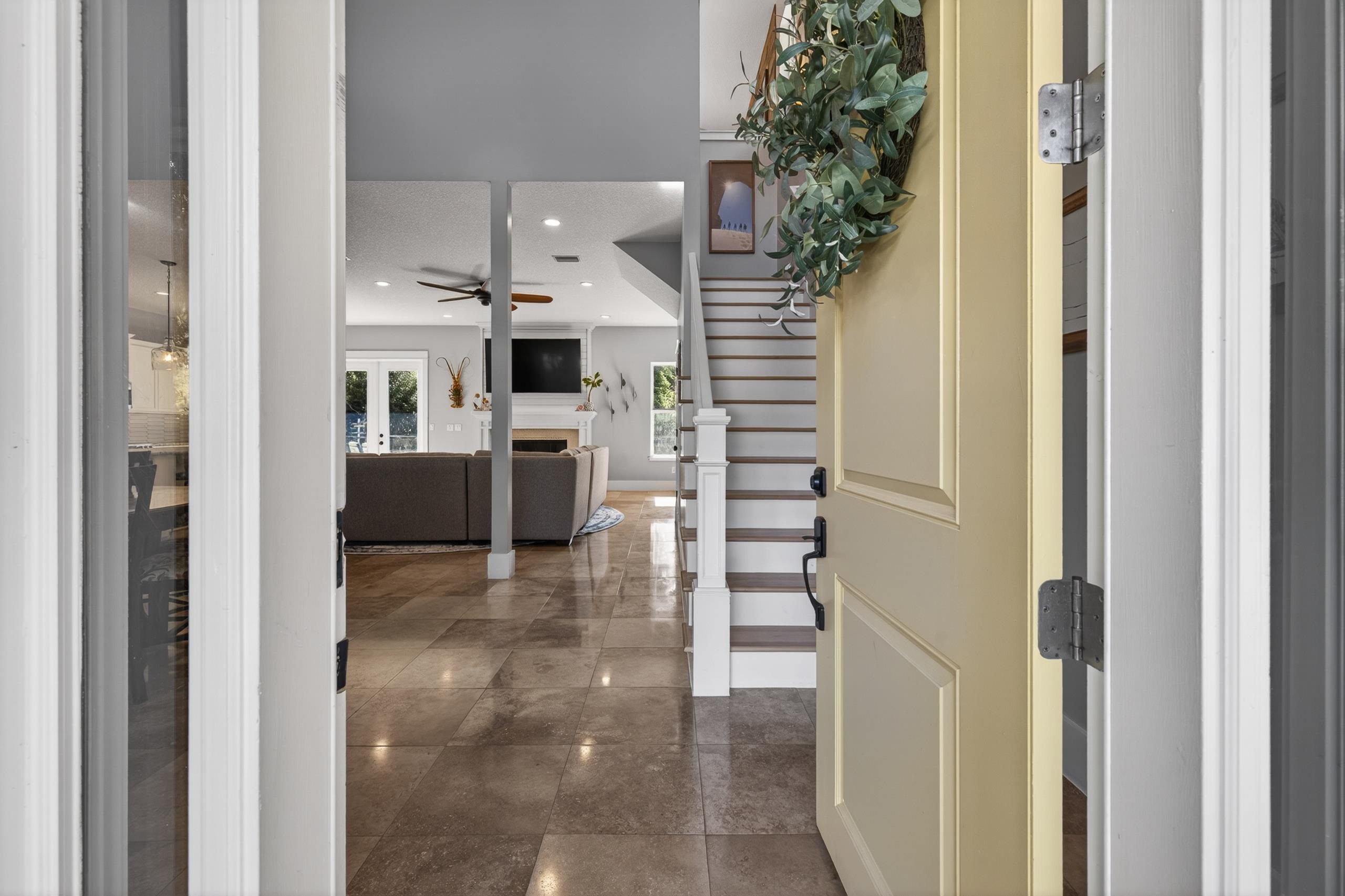 Image 8 of 77 For 3532 Carolwood Ln