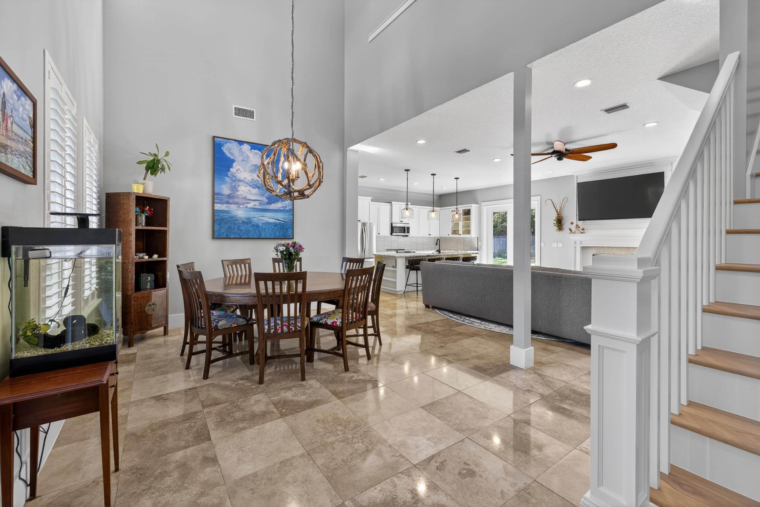 Image 9 of 77 For 3532 Carolwood Ln